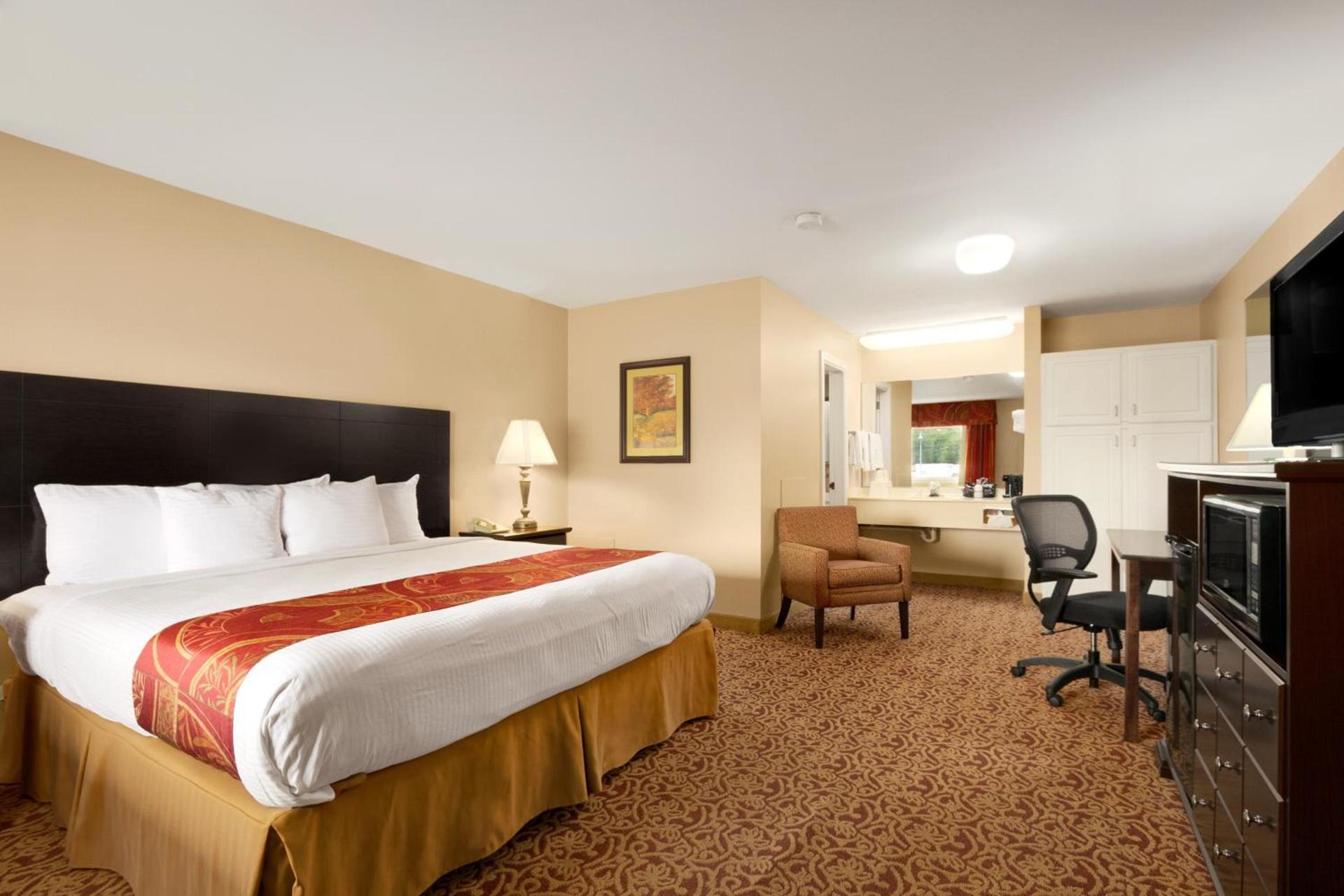Days Inn by Wyndham Alexander City photo 11