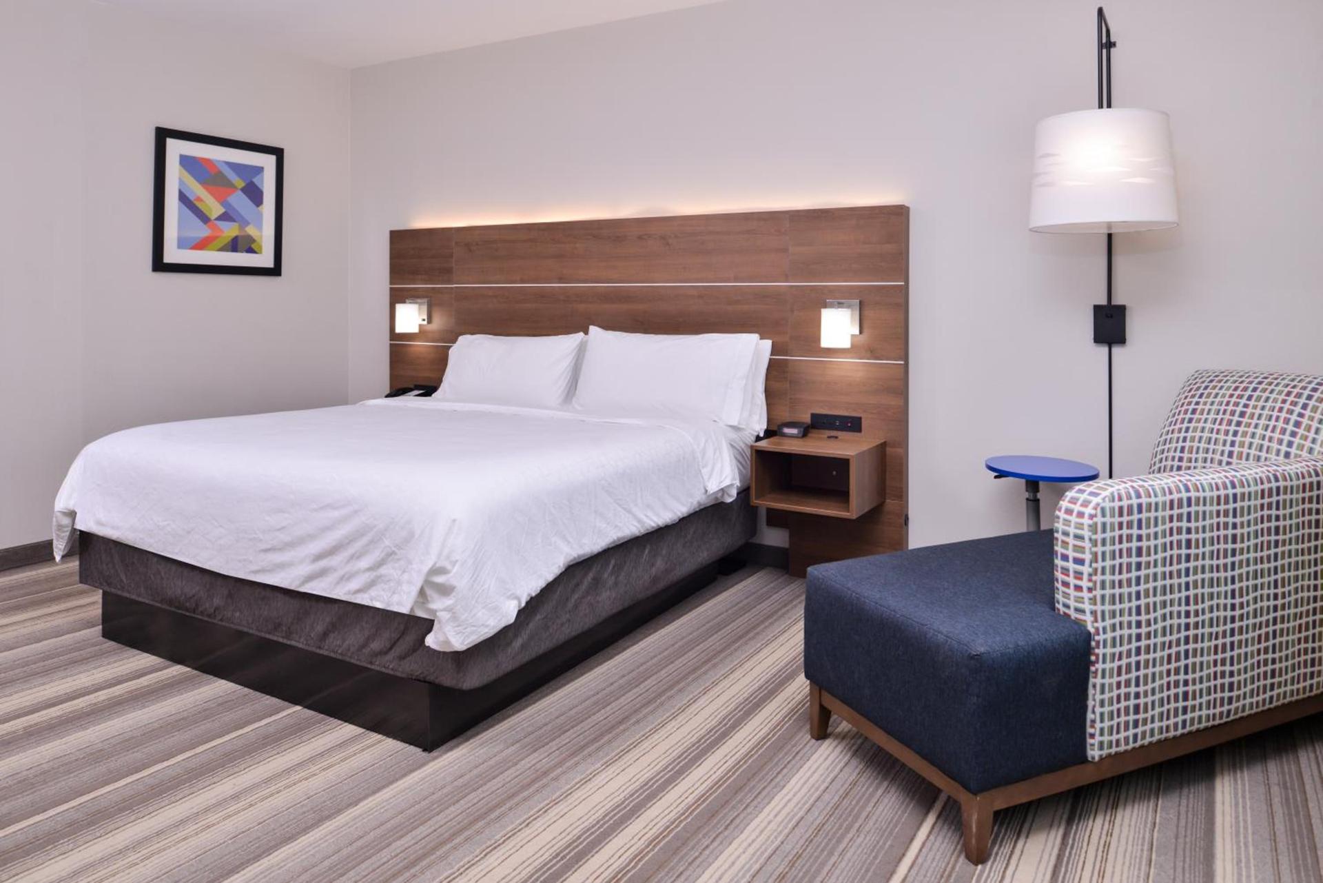 Holiday Inn Express Hotel & Suites Elgin by IHG photo 10
