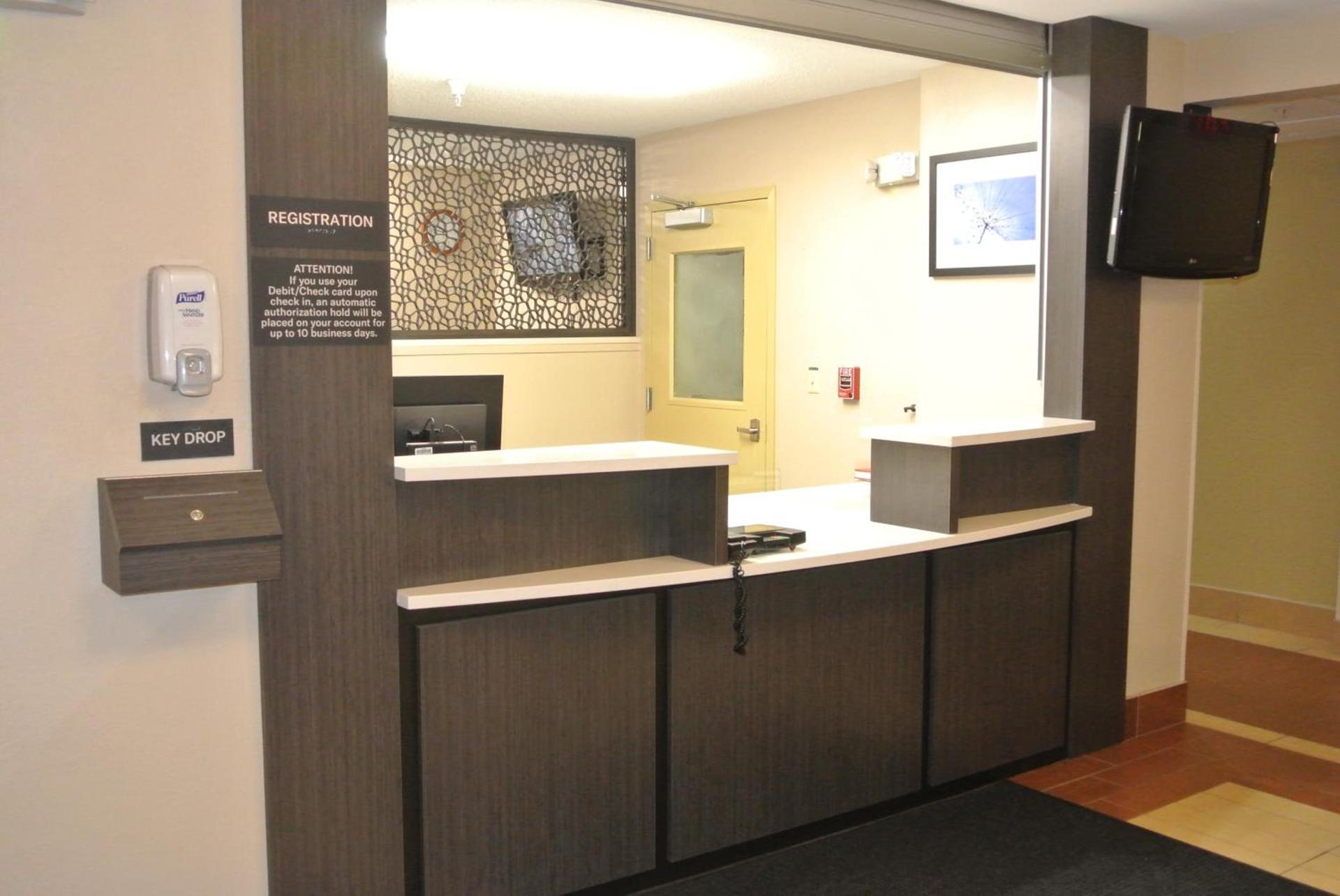 Candlewood Suites Washington-Fairfax by IHG photo 8