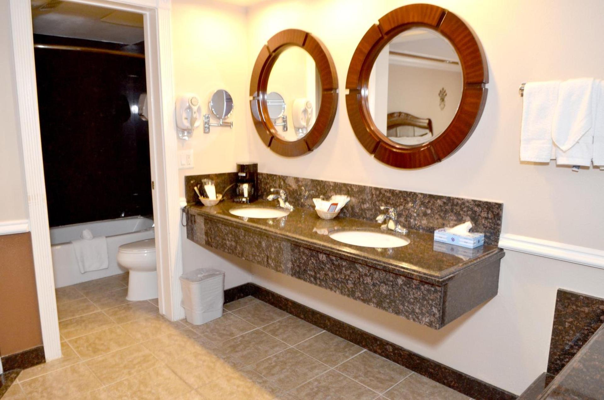 Dynasty Suites Hotel photo 19