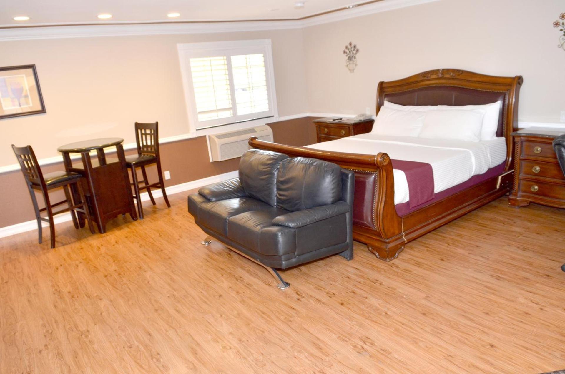 Dynasty Suites Hotel photo 24