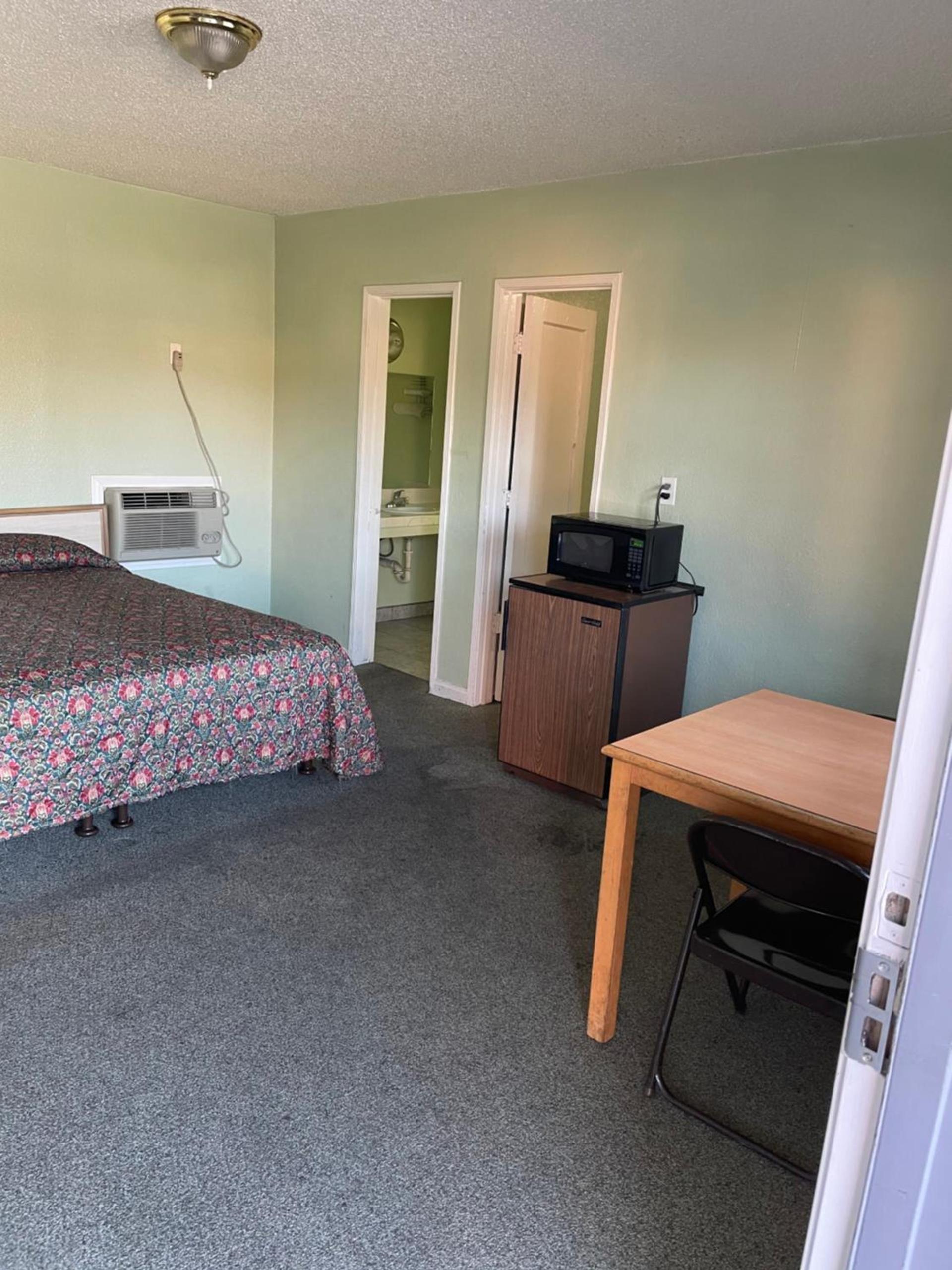 RAMONA MOTEL photo 4
