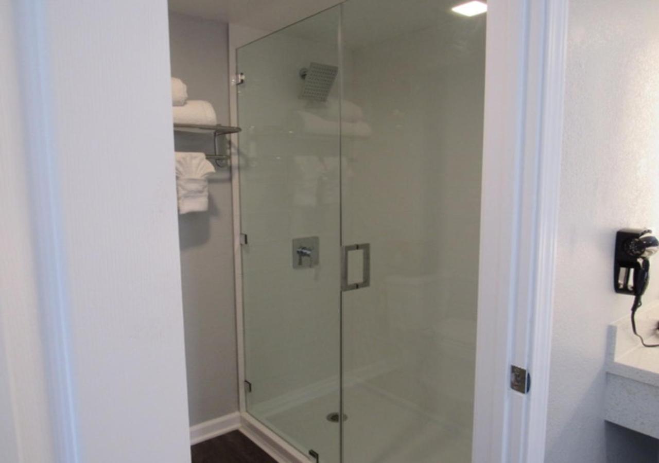 Capri Suites Anaheim photo 12