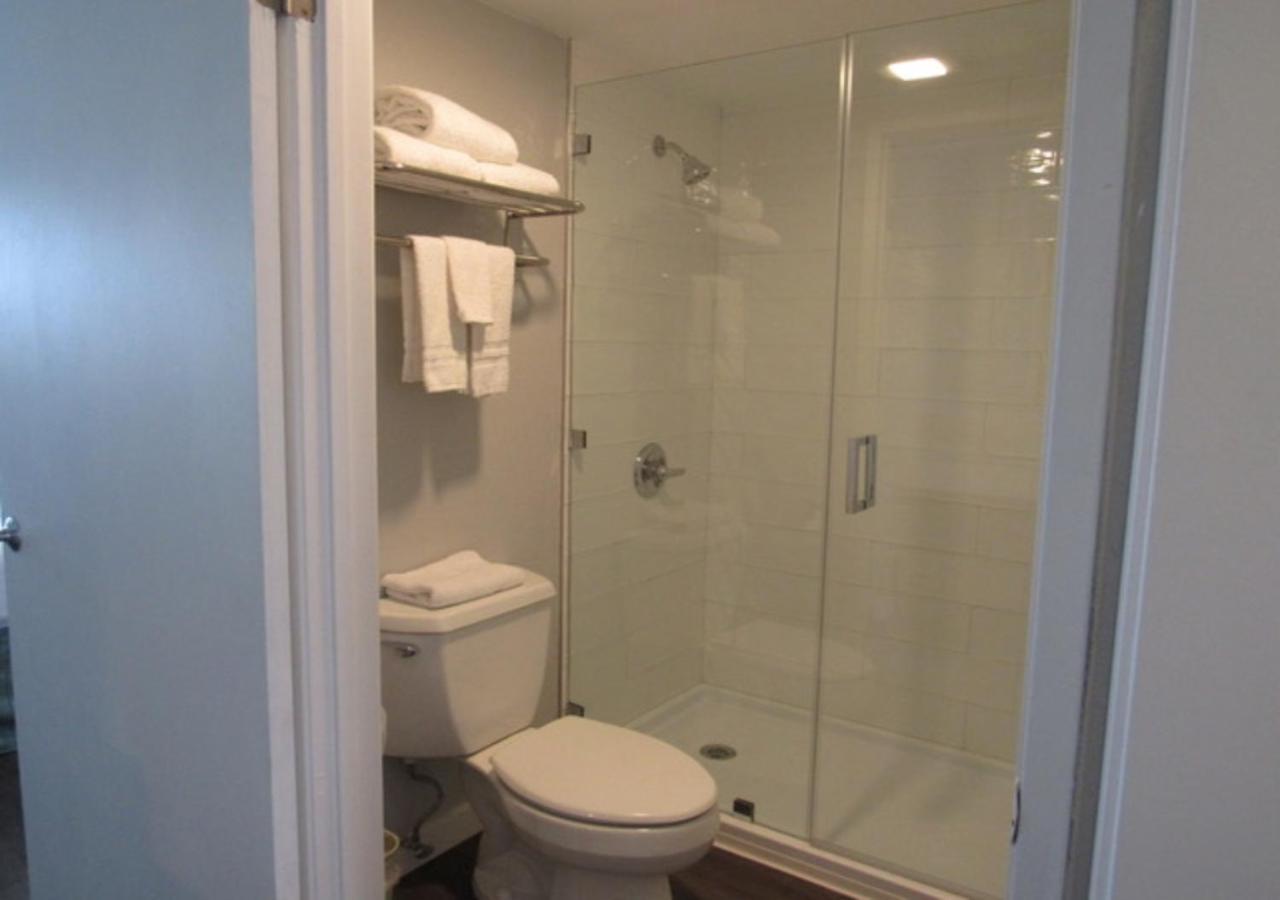 Capri Suites Anaheim photo 13
