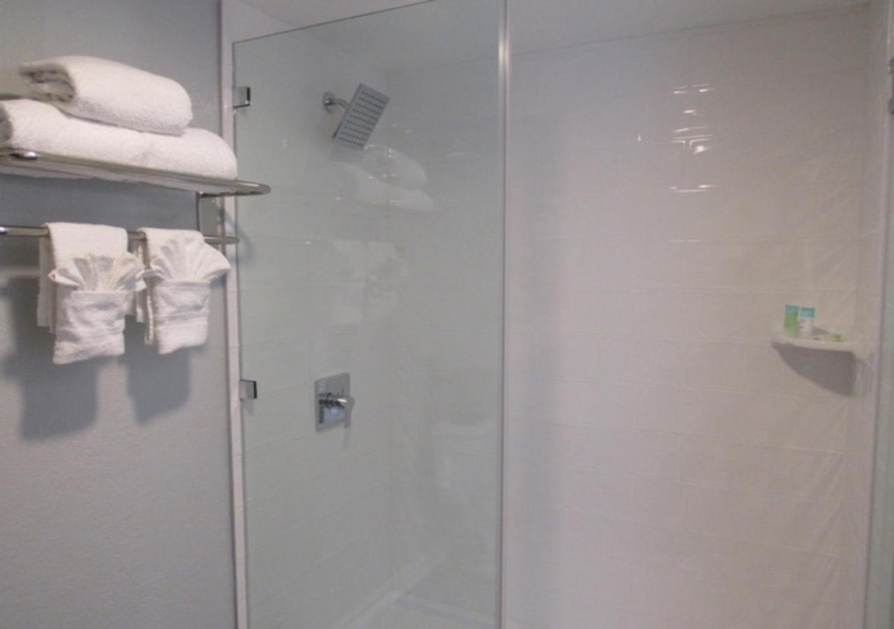 Capri Suites Anaheim photo 15