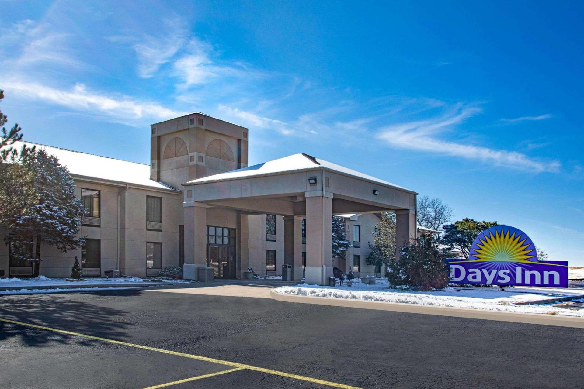 Days Inn & Suites by Wyndham Cuba photo 2