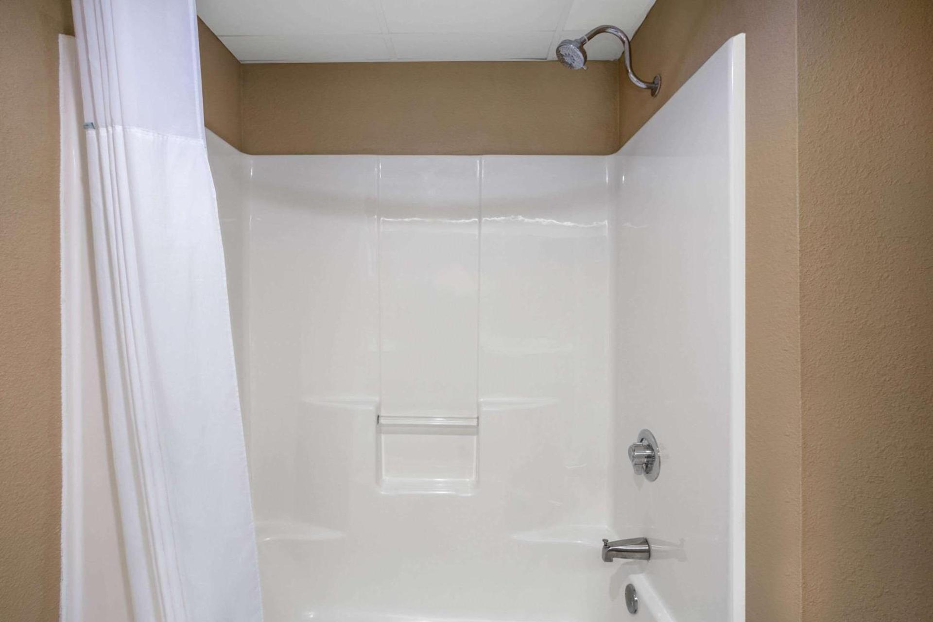 Days Inn & Suites by Wyndham Cuba photo 19