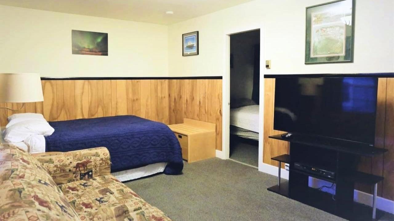 The Tides Inn photo 28
