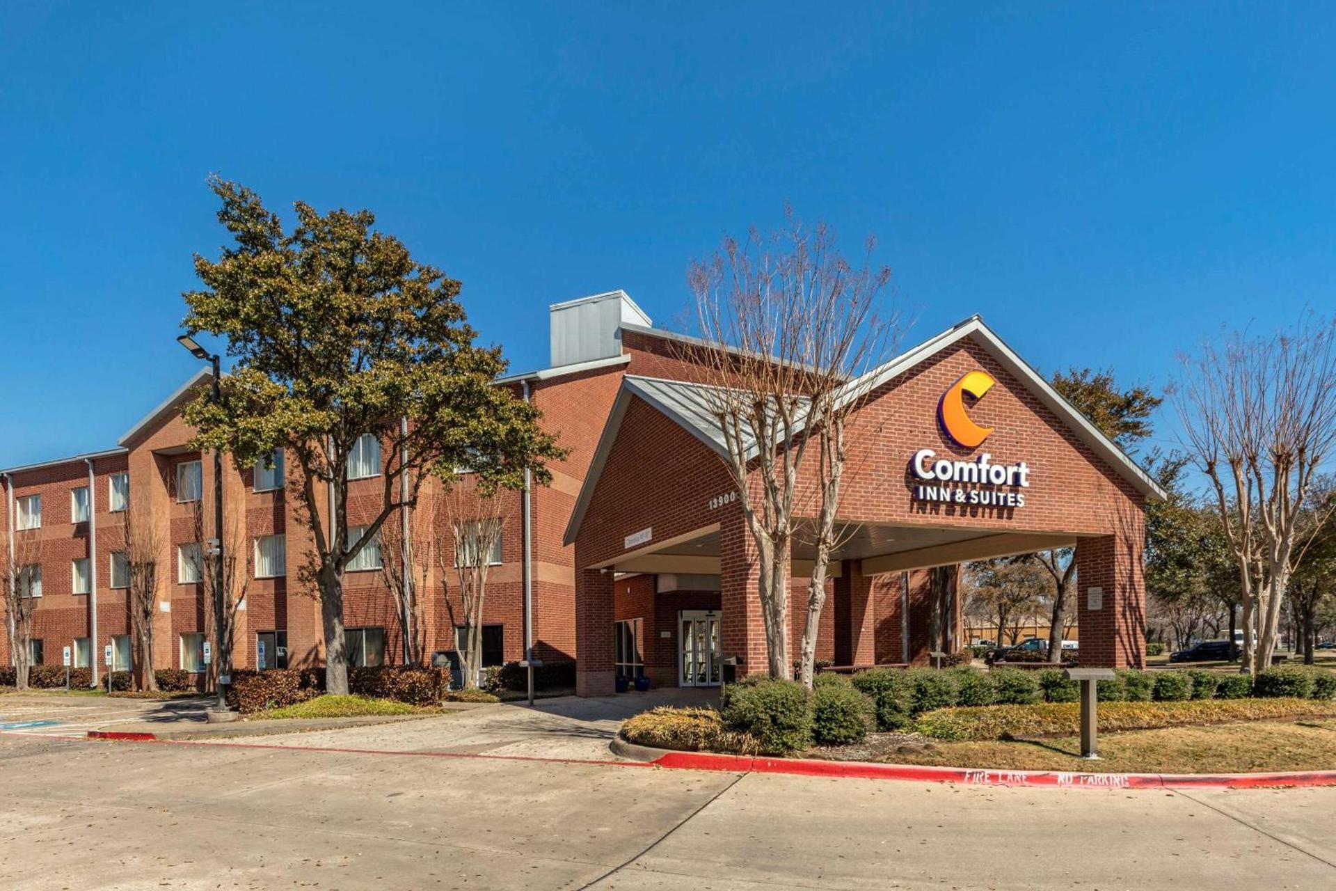 Comfort Inn & Suites North Dallas-Addison photo 2