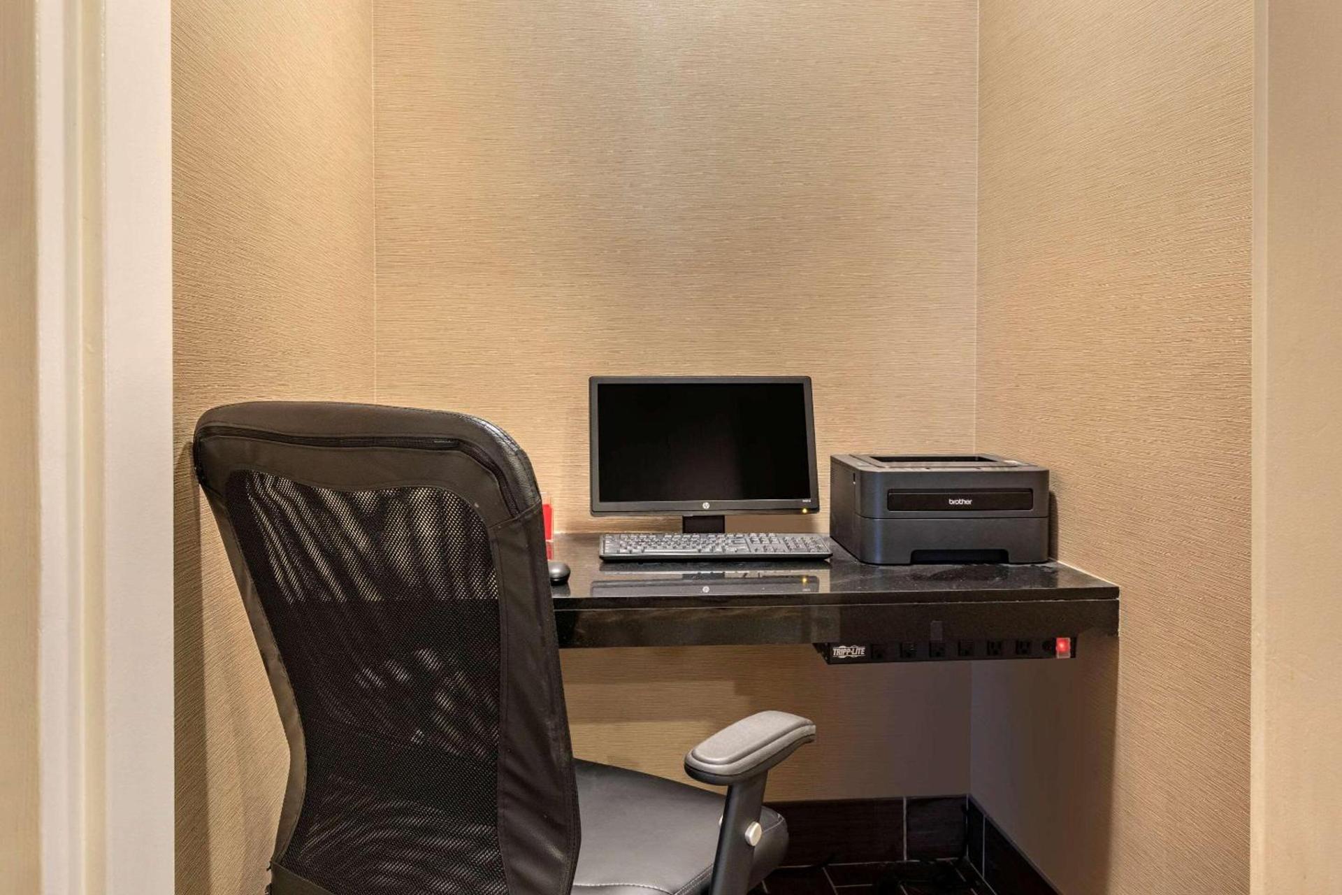 Comfort Inn & Suites North Dallas-Addison photo 26
