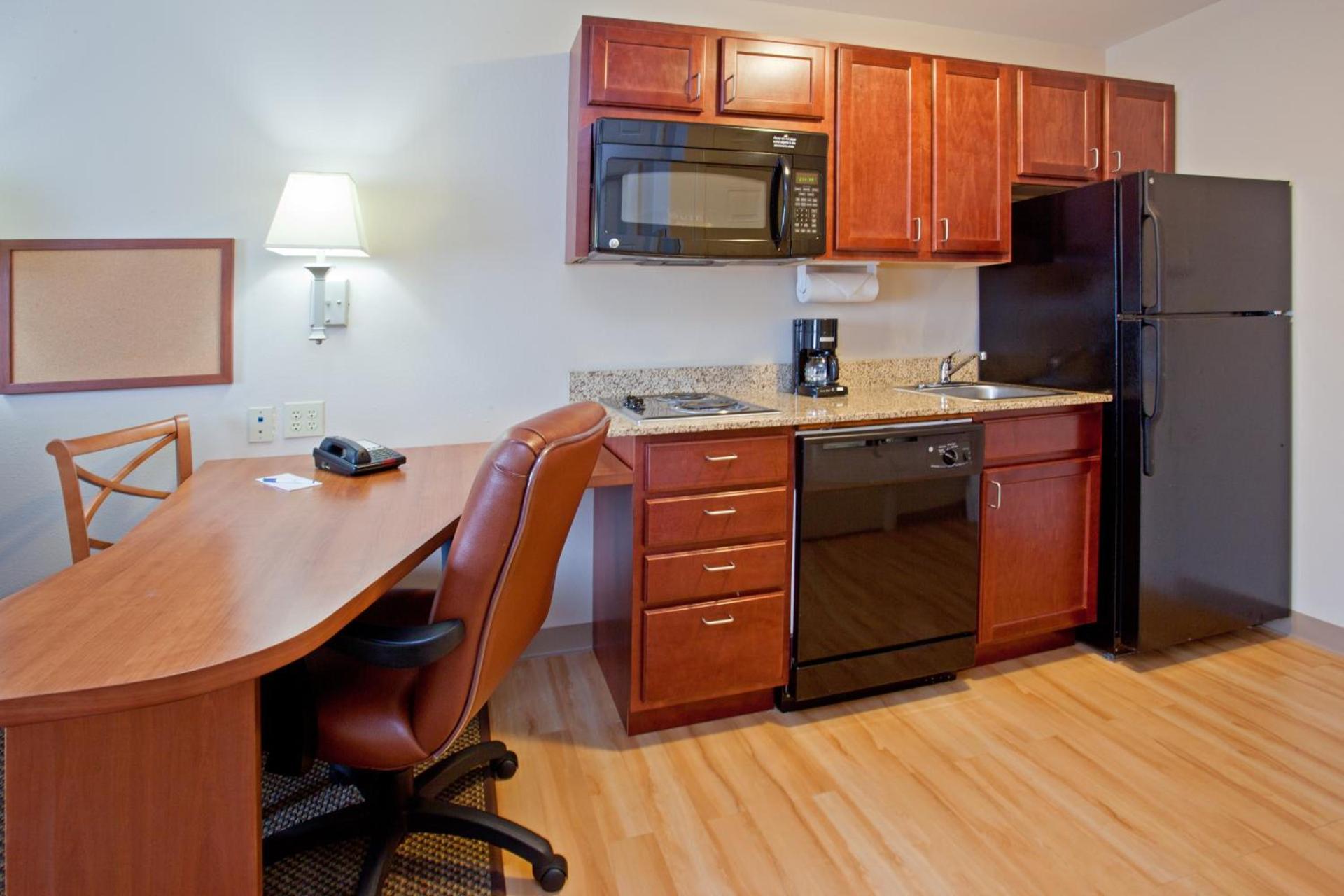 Candlewood Suites Houston Westchase - Westheimer by IHG photo 6
