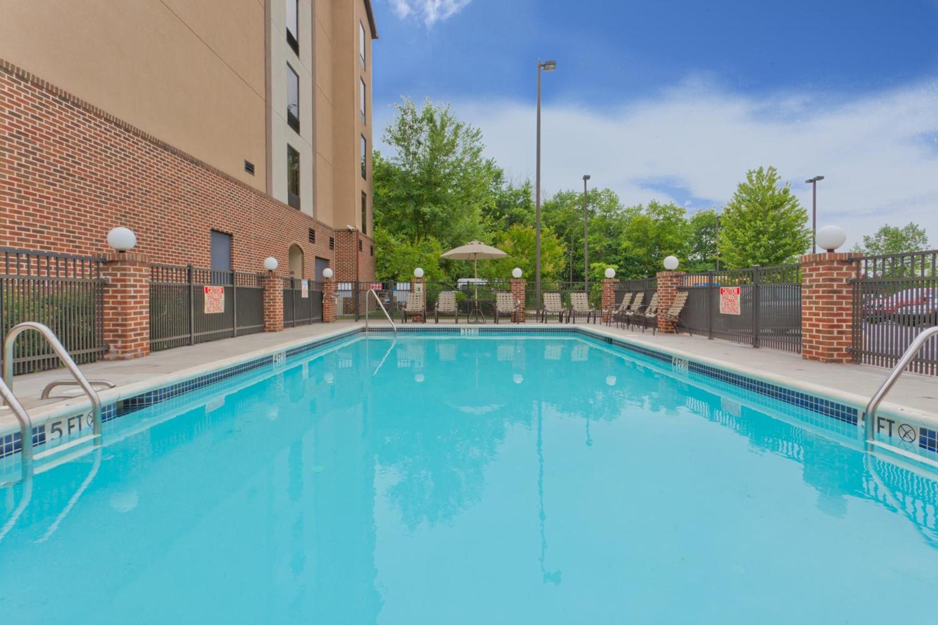 Holiday Inn Express Hotel & Suites Dover by IHG photo 2