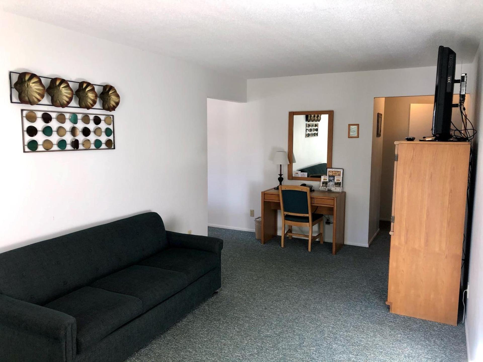 Budget Host Inn photo 42