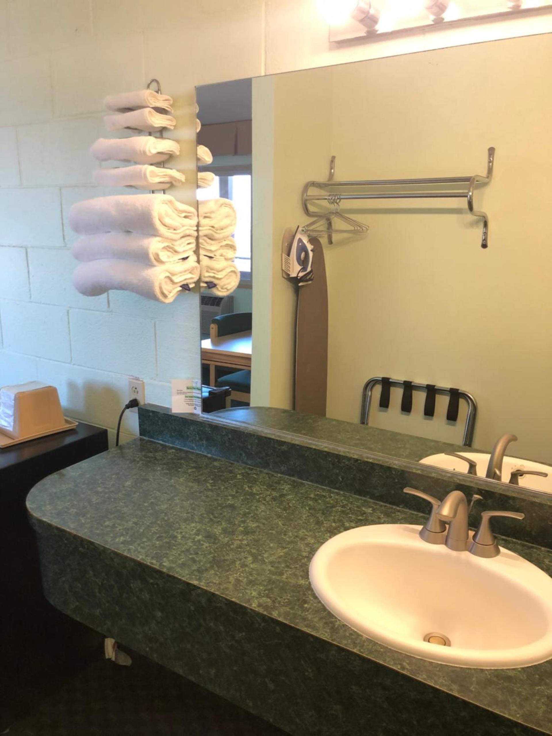 Seahorse Inn Manhattan Beach - LAX photo 12