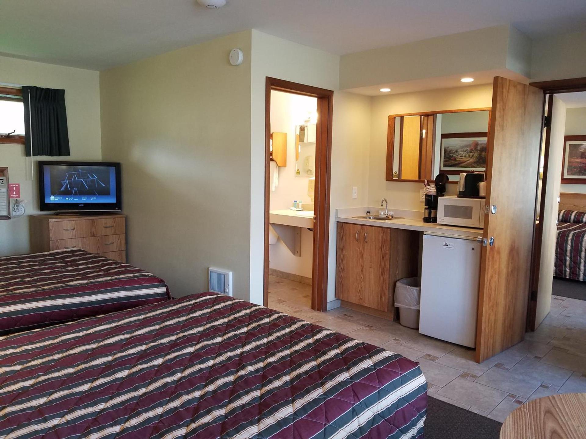 Black Hawk Motel & Suites photo 66