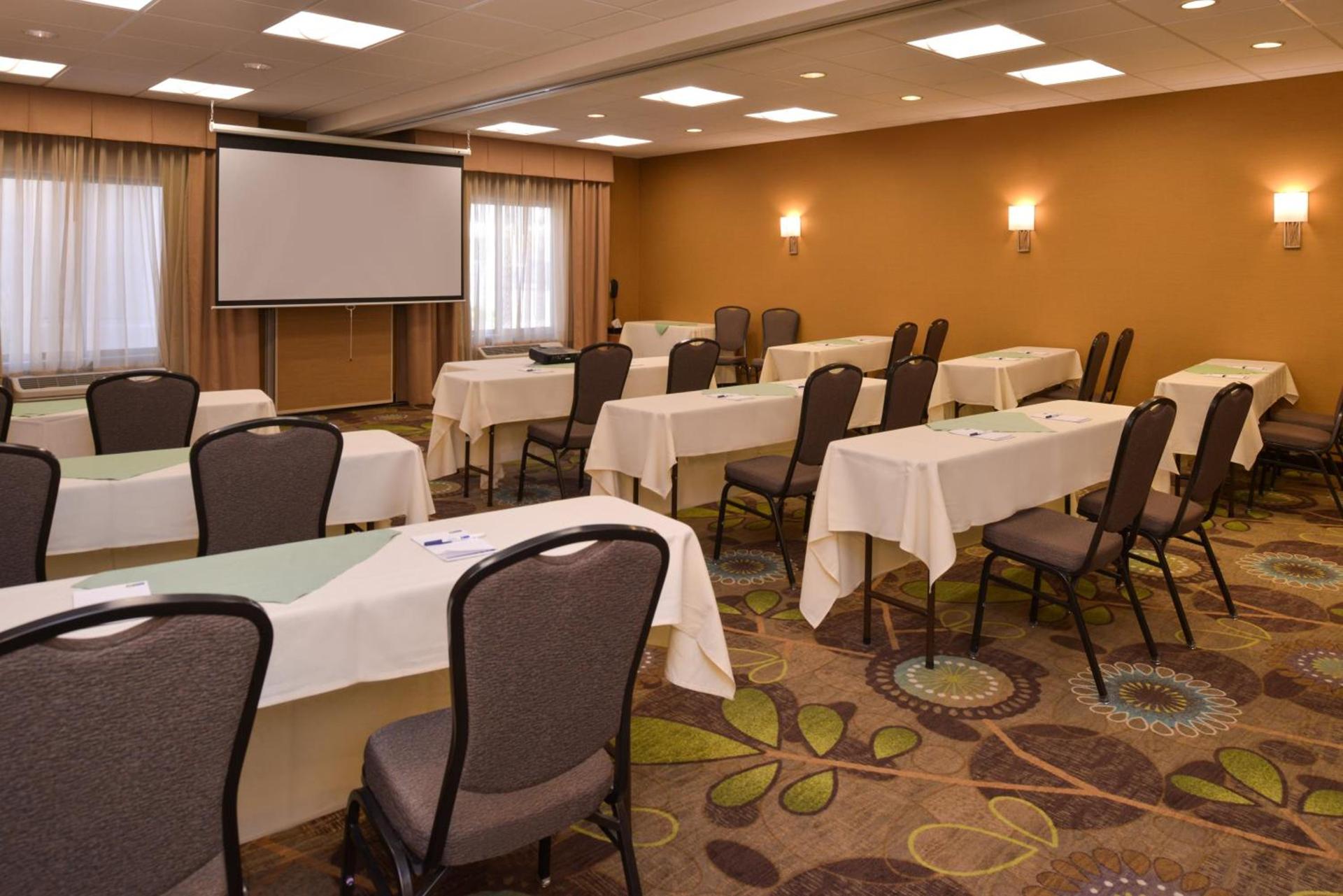 Holiday Inn Express Pocatello by IHG !UNDER RENOVATION! photo 10