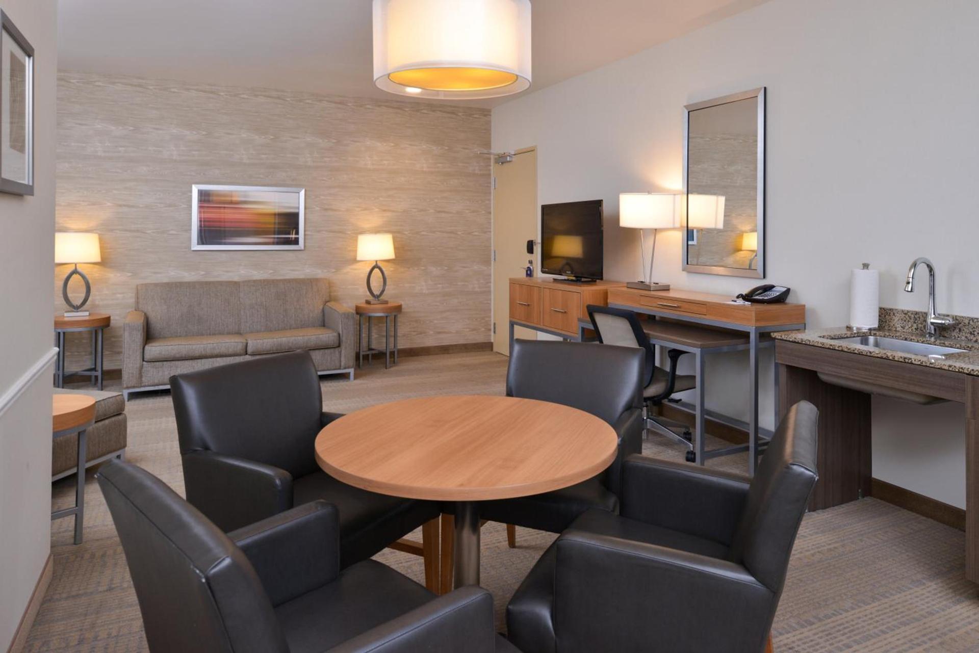 Holiday Inn Express Pocatello by IHG !UNDER RENOVATION! photo 85