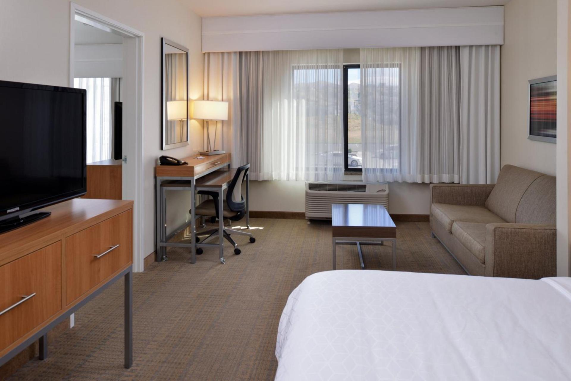 Holiday Inn Express Pocatello by IHG !UNDER RENOVATION! photo 61