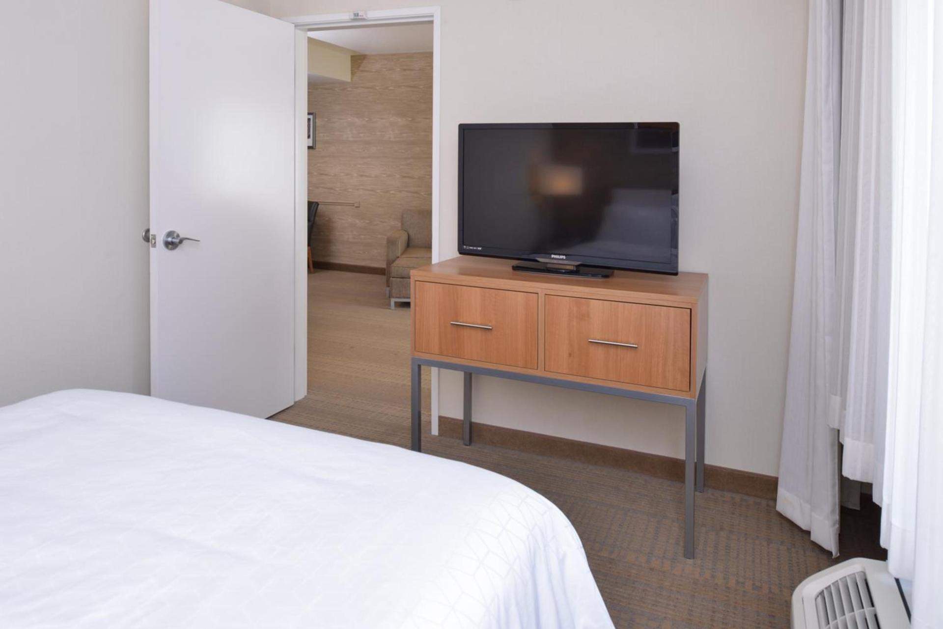 Holiday Inn Express Pocatello by IHG !UNDER RENOVATION! photo 64