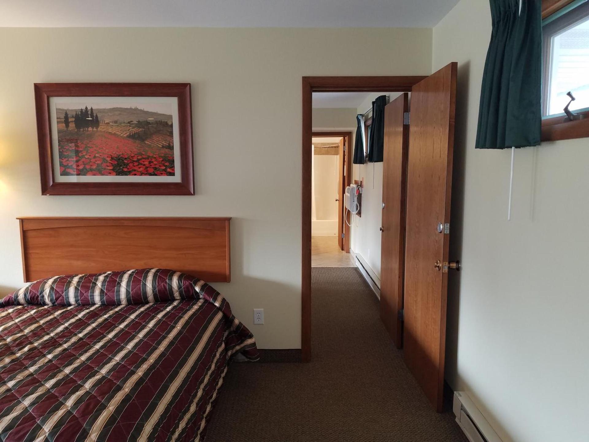 Black Hawk Motel & Suites photo 73