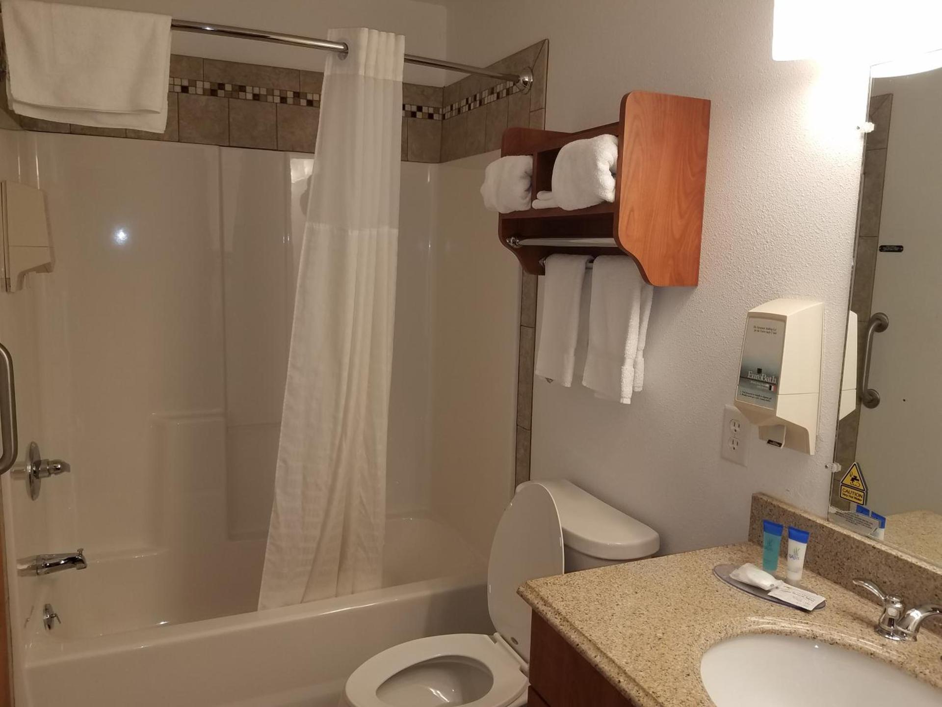 Black Hawk Motel & Suites photo 74