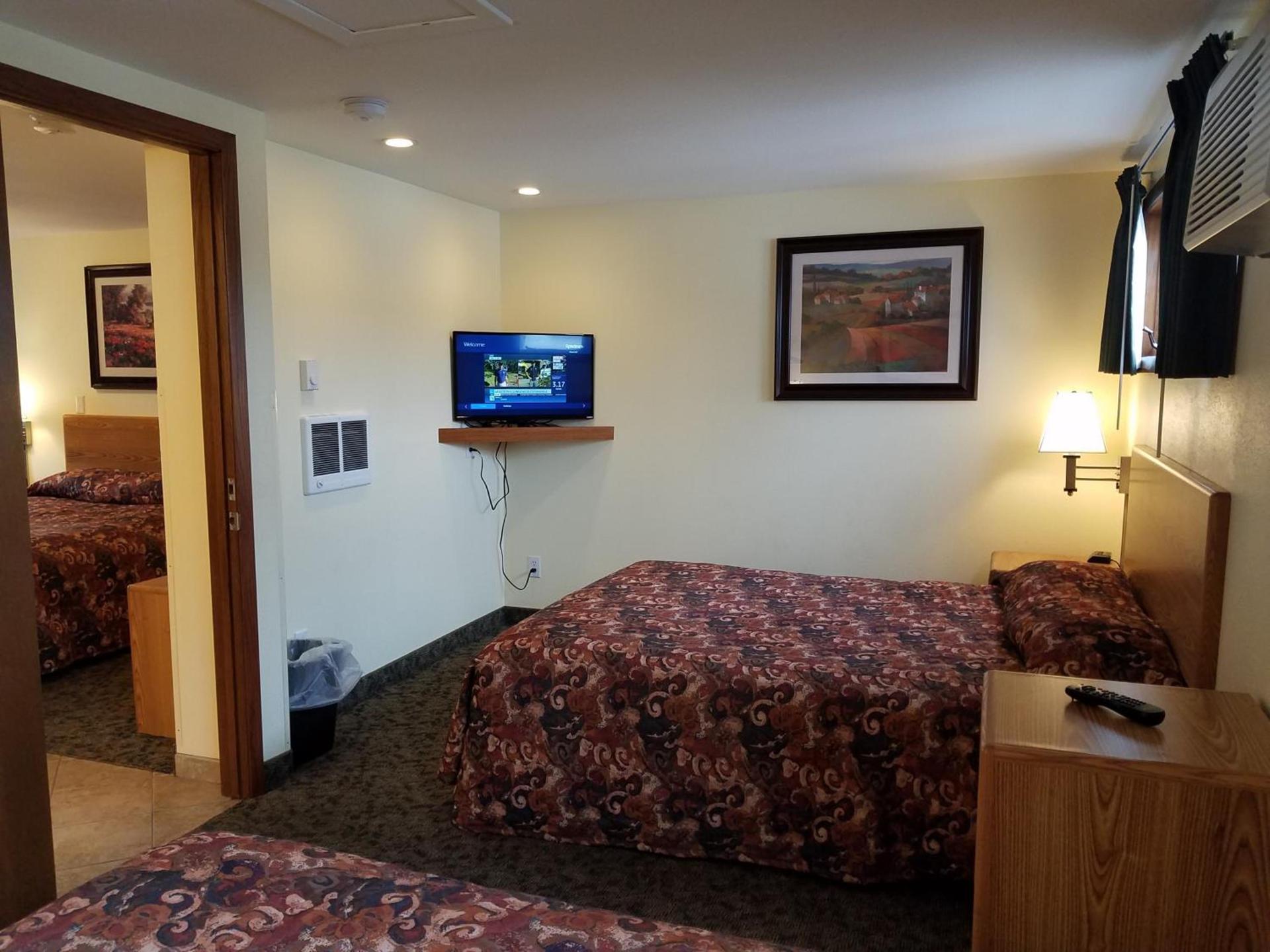 Black Hawk Motel & Suites photo 78