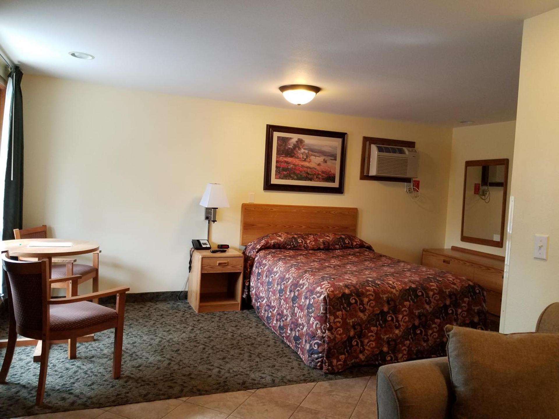 Black Hawk Motel & Suites photo 79