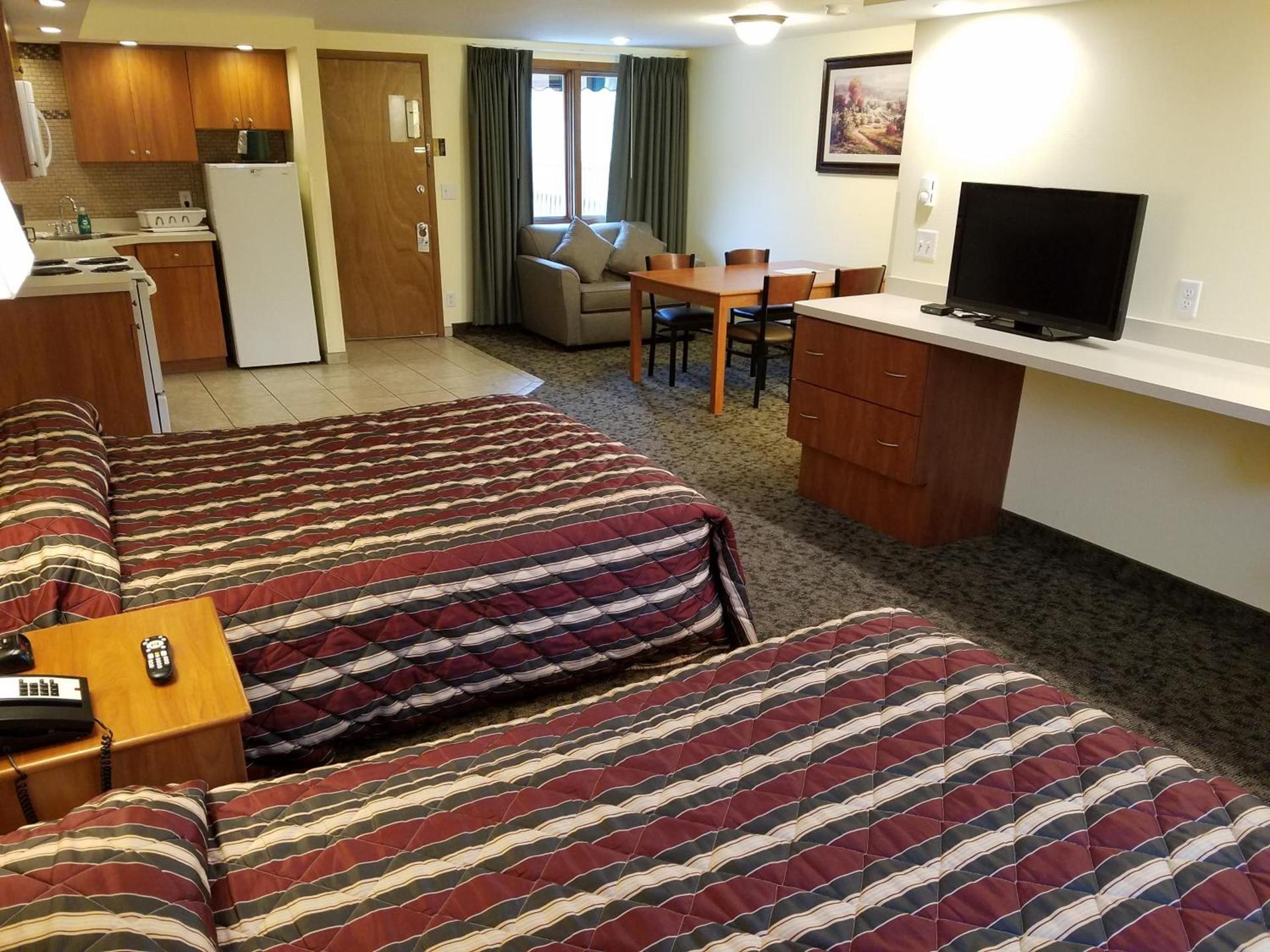 Black Hawk Motel & Suites photo 85