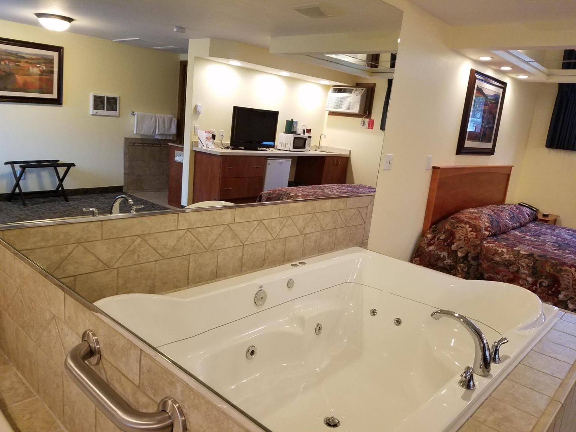Black Hawk Motel & Suites photo 88