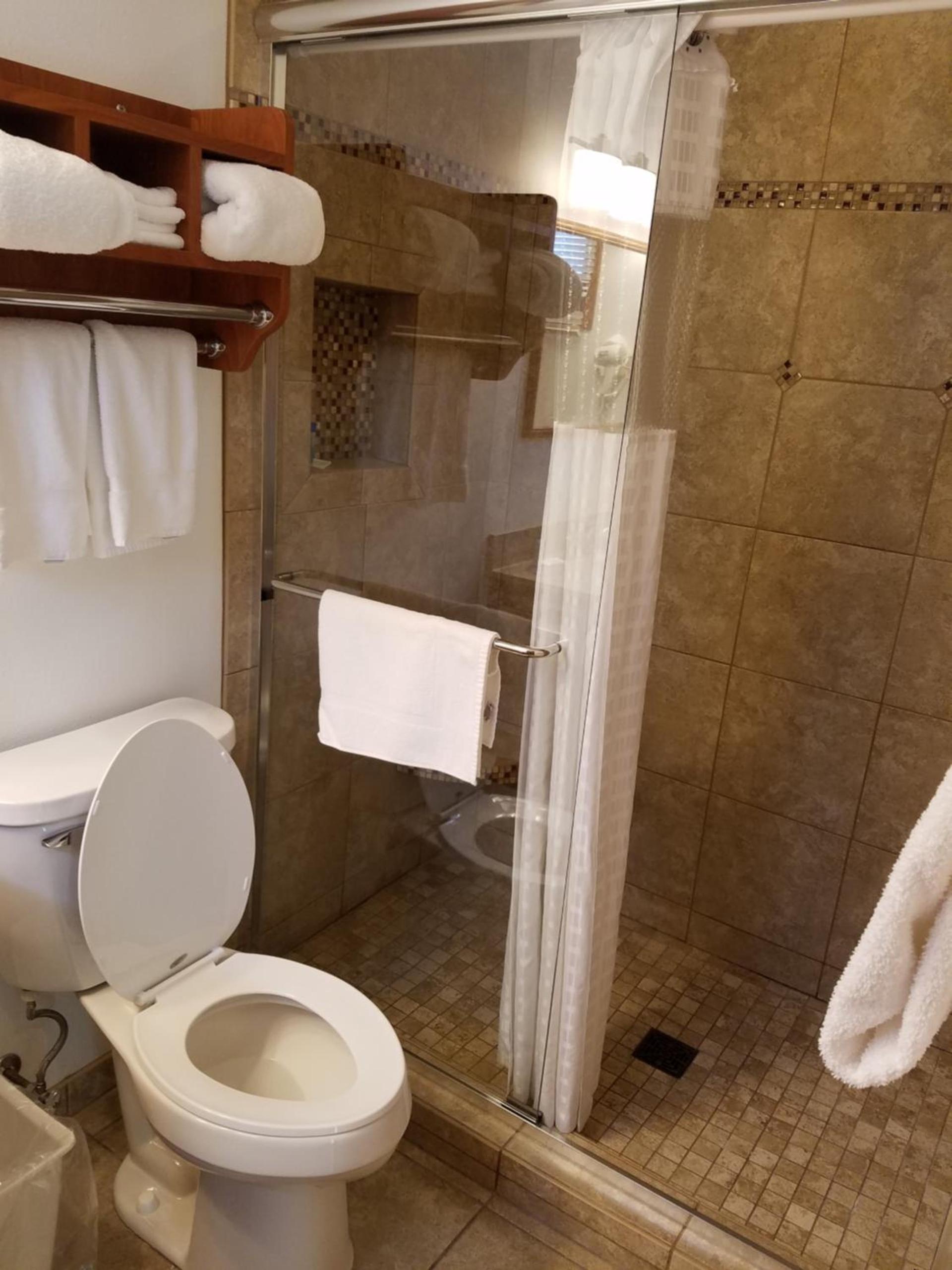 Black Hawk Motel & Suites photo 96