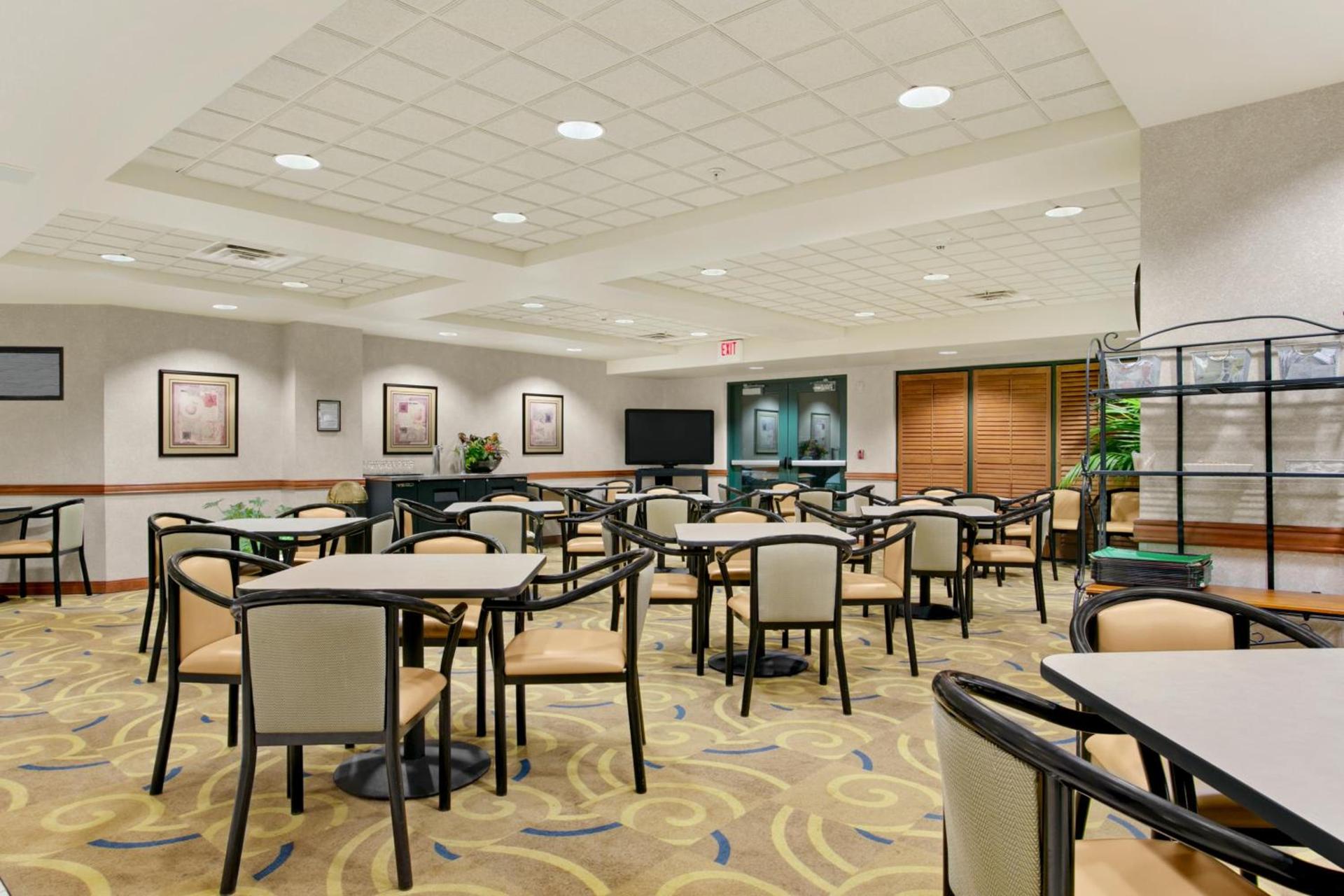 Wingate by Wyndham Green Bay photo 11
