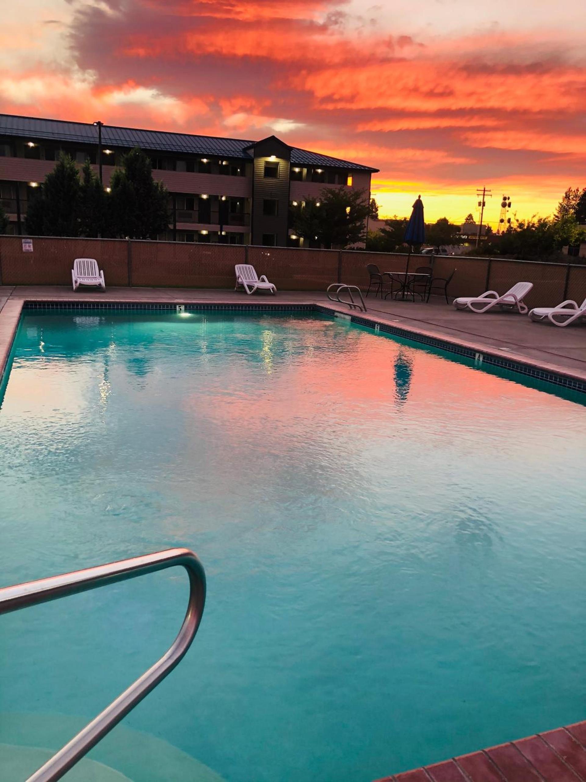 Sugarloaf Mountain Motel photo 12