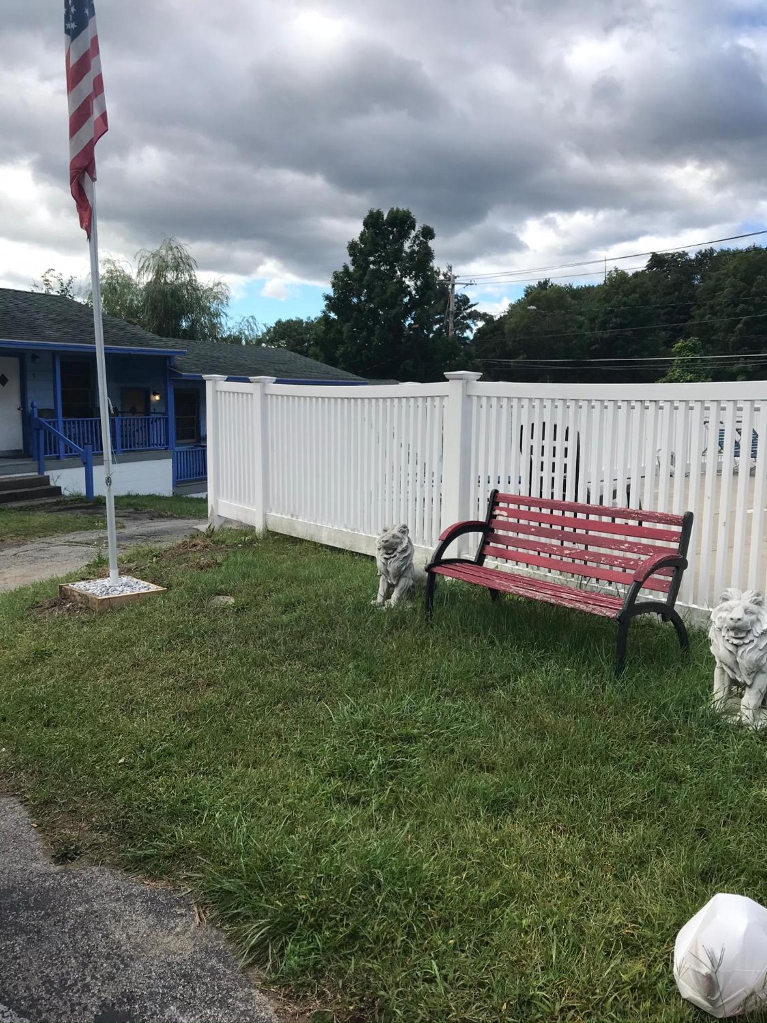 Hillside Motel photo 43