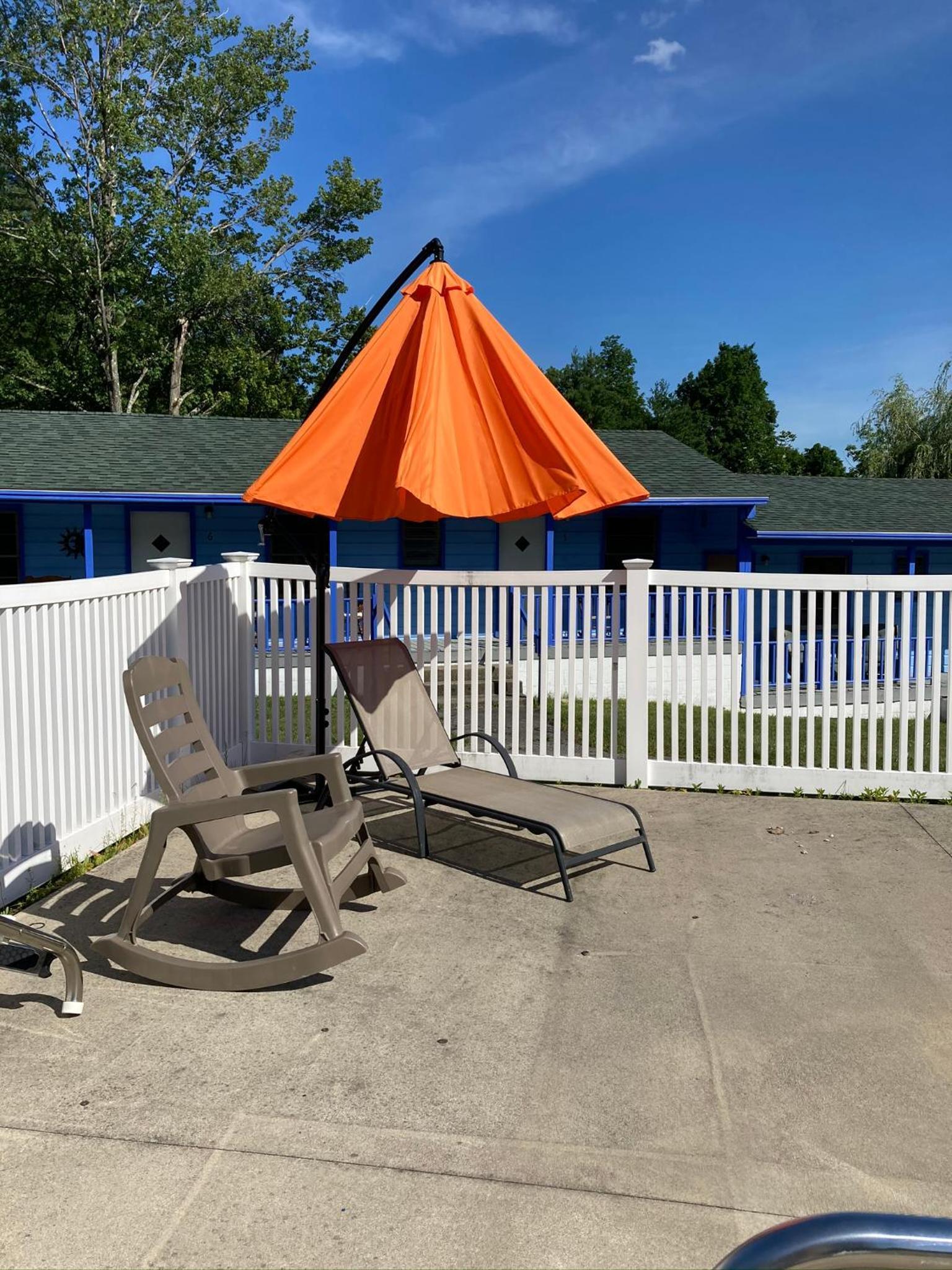 Hillside Motel photo 46