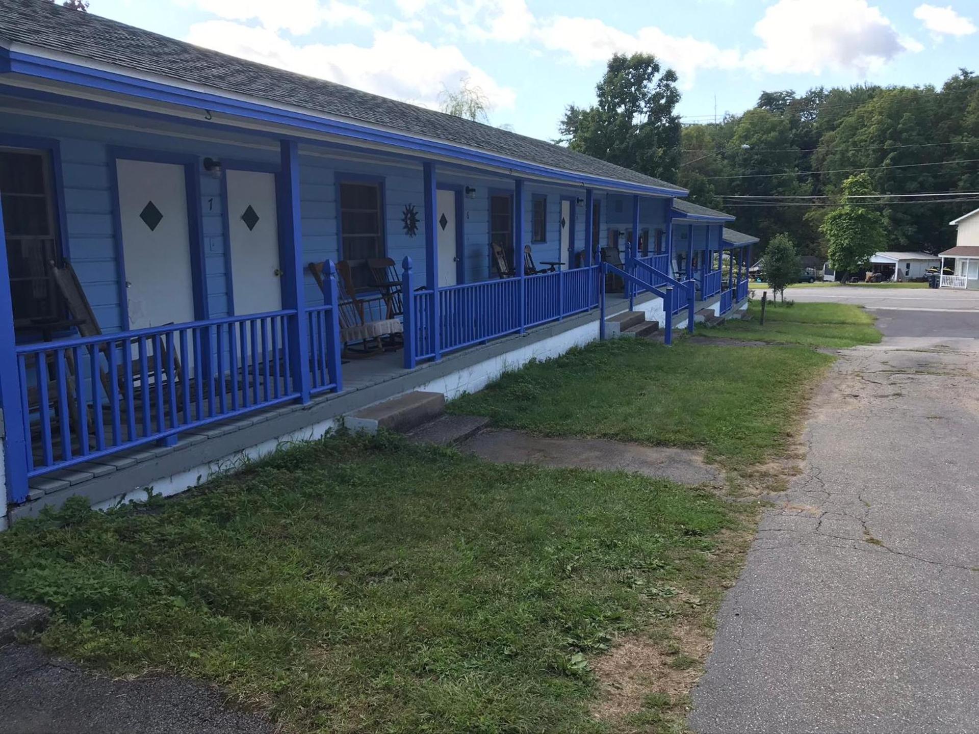 Hillside Motel photo 17