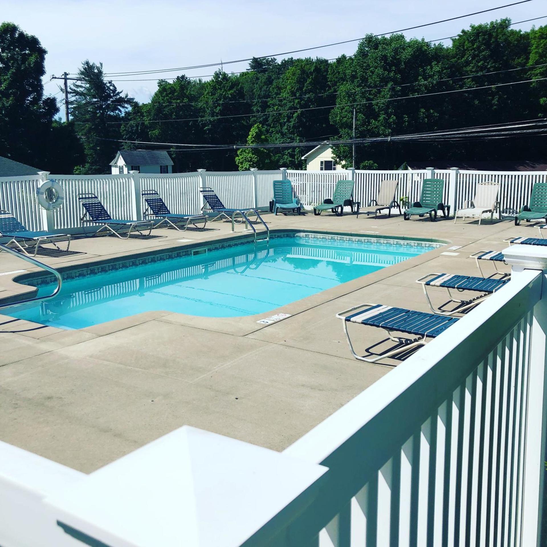Hillside Motel photo 55