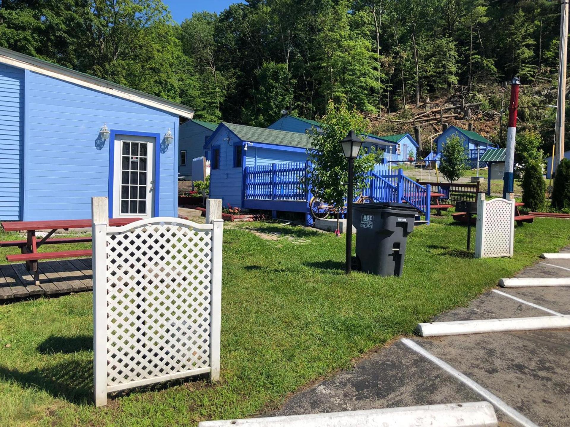 Hillside Motel photo 62