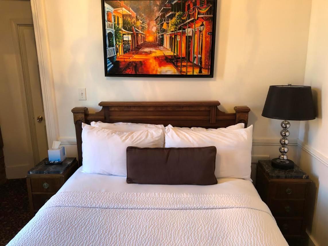 Lafitte Hotel & Bar photo 20
