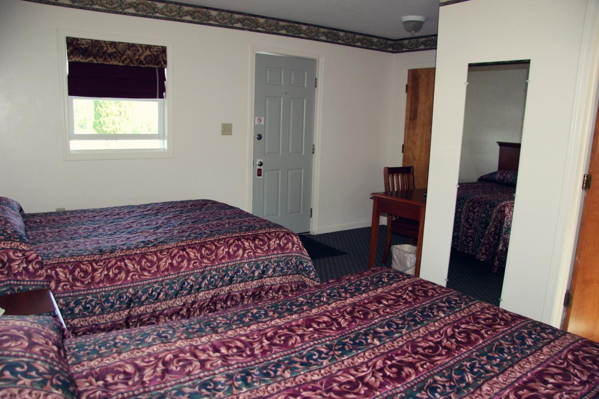 Potsdam Inn photo 19
