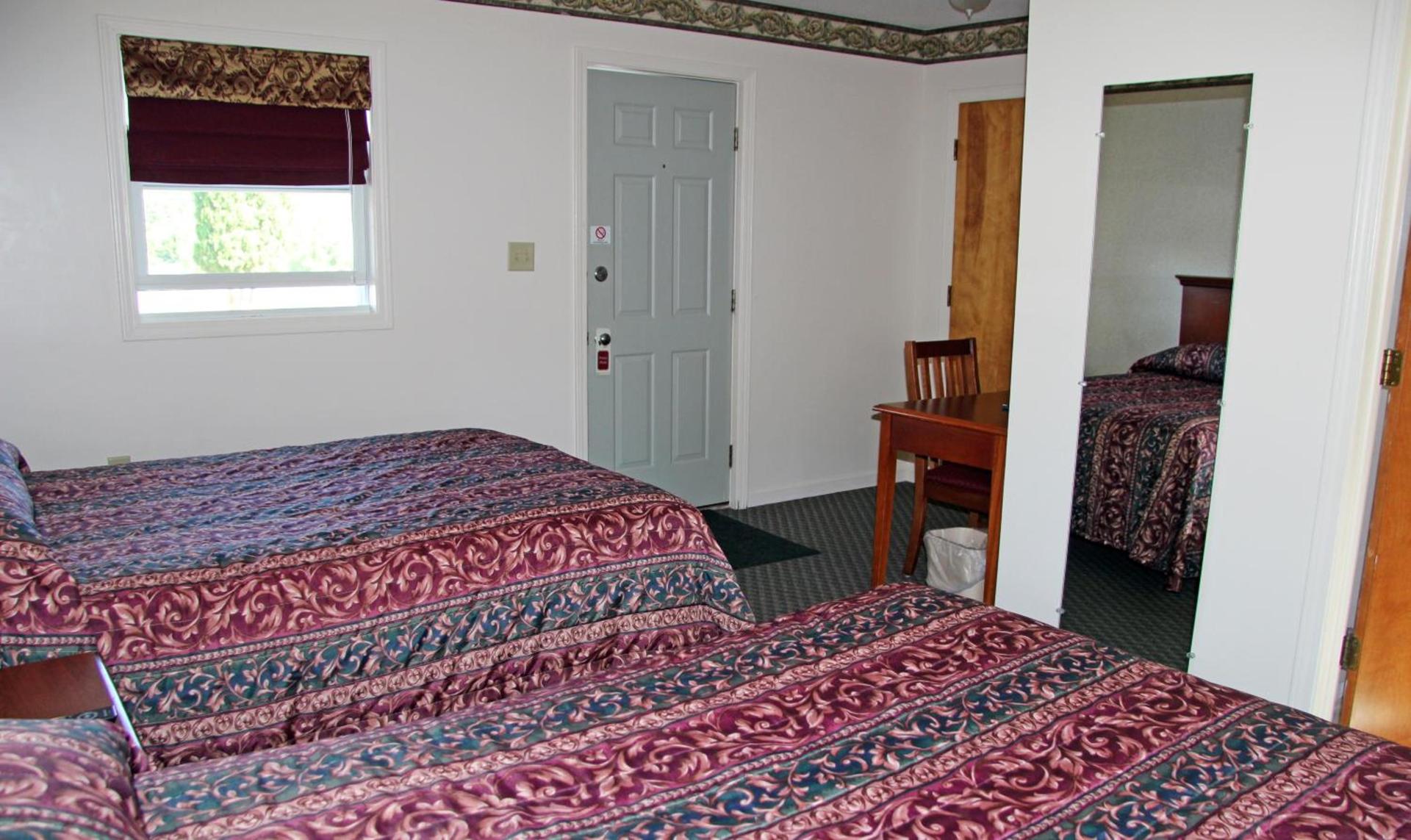 Potsdam Inn photo 20
