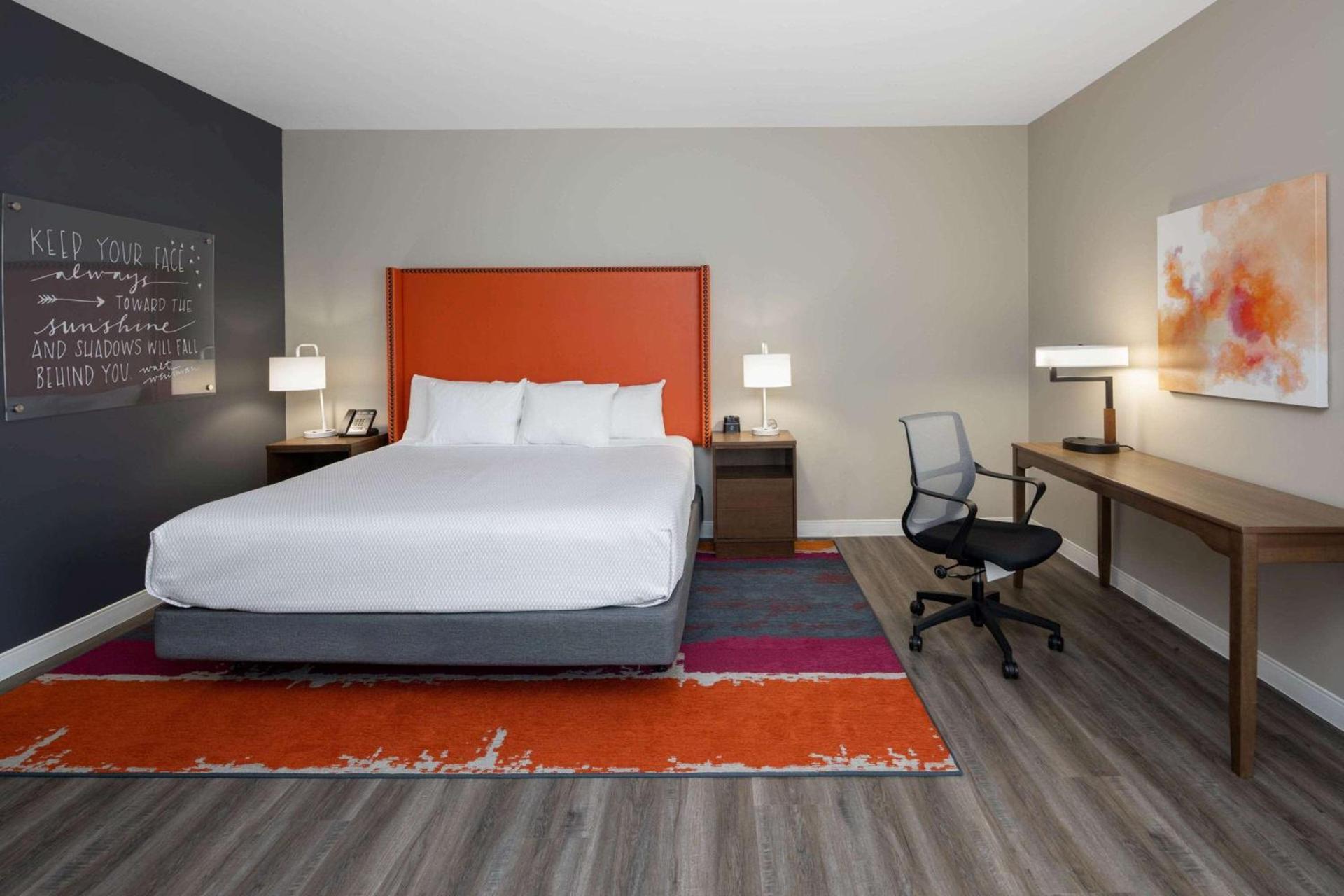 La Quinta by Wyndham Greensboro Airport High Point photo 20