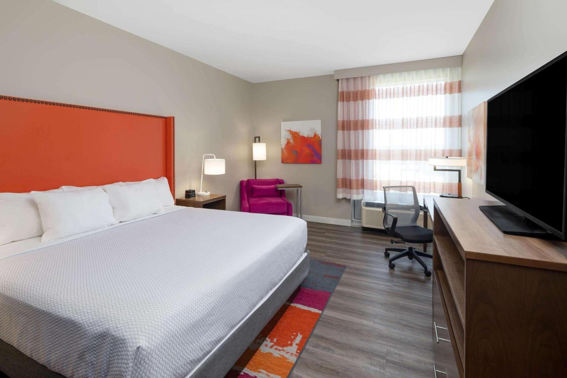 La Quinta by Wyndham Greensboro Airport High Point photo 21