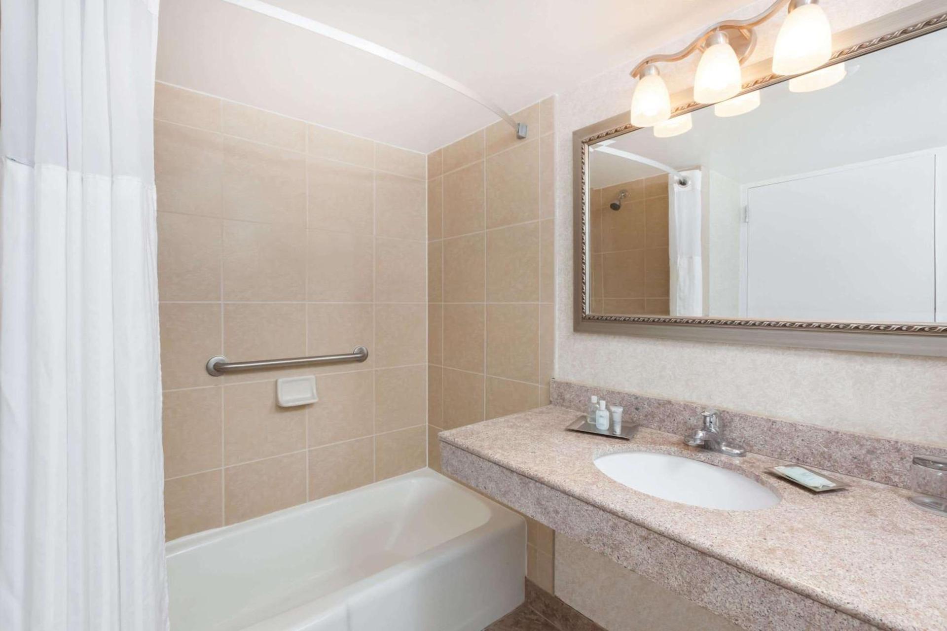 Wyndham Virginia Beach Oceanfront photo 19