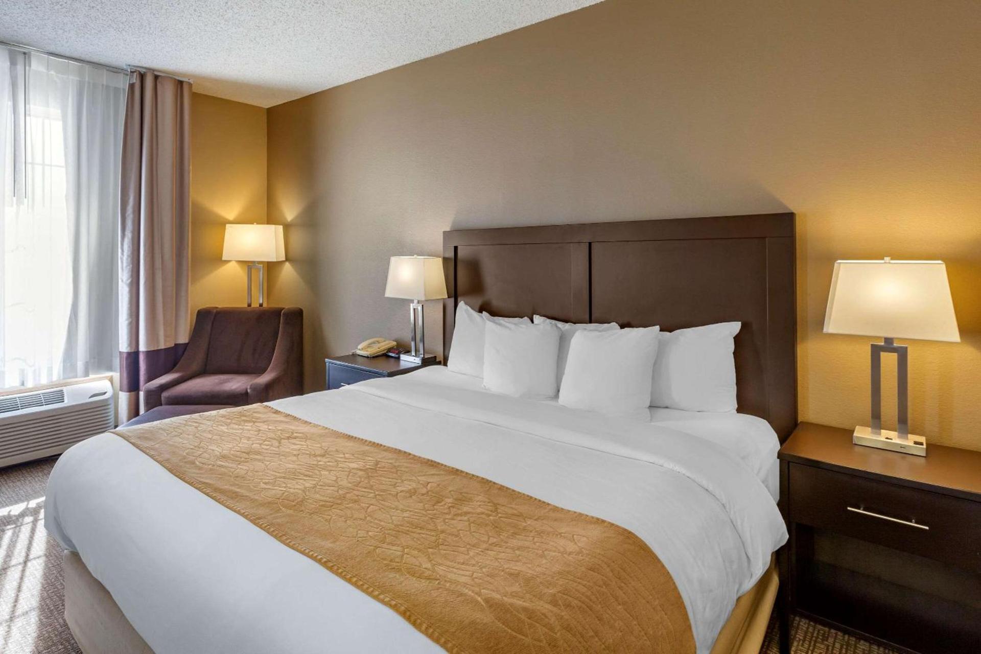 Comfort Inn Evanston I-80 photo 17