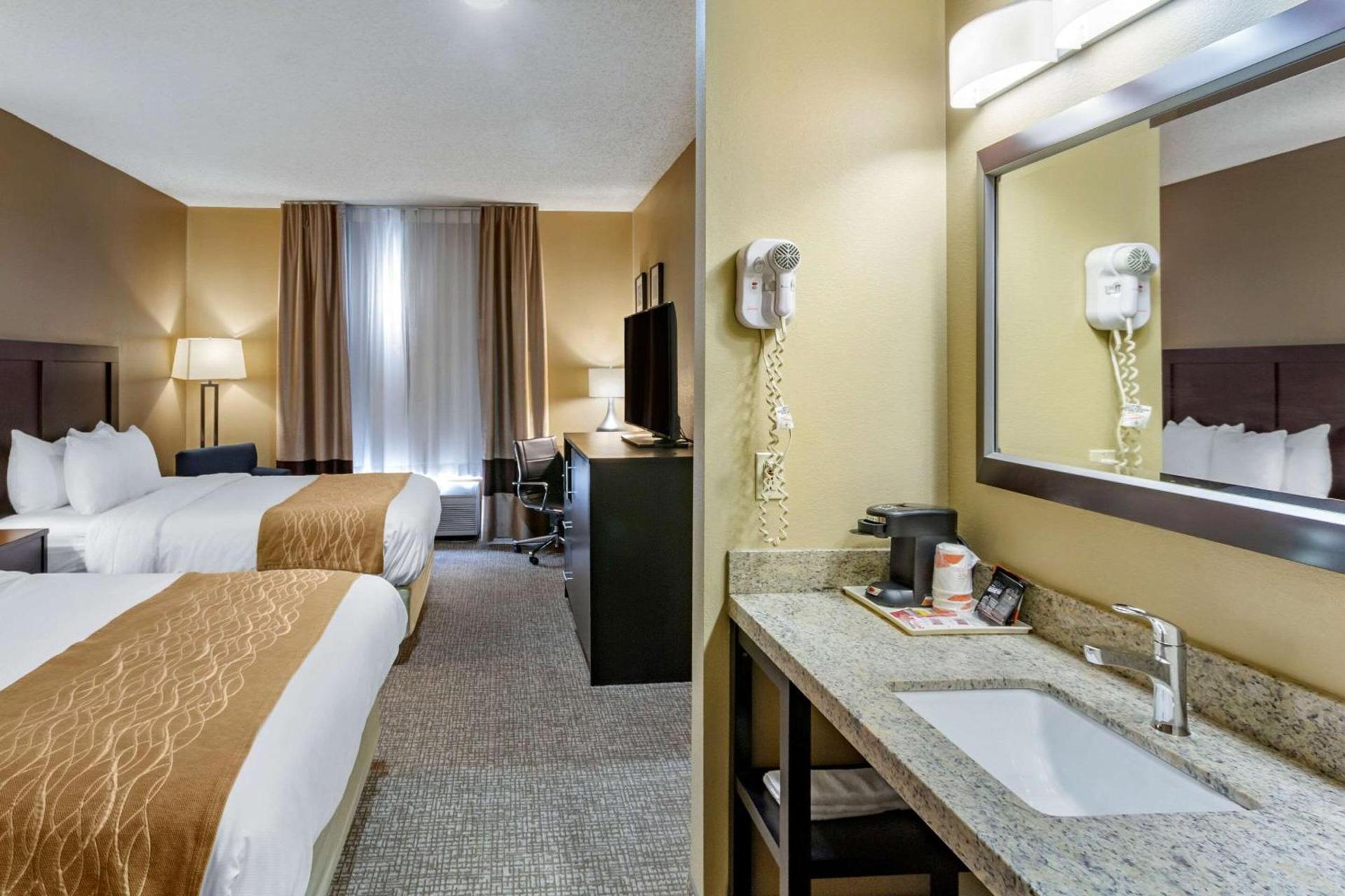 Comfort Inn Evanston I-80 photo 26
