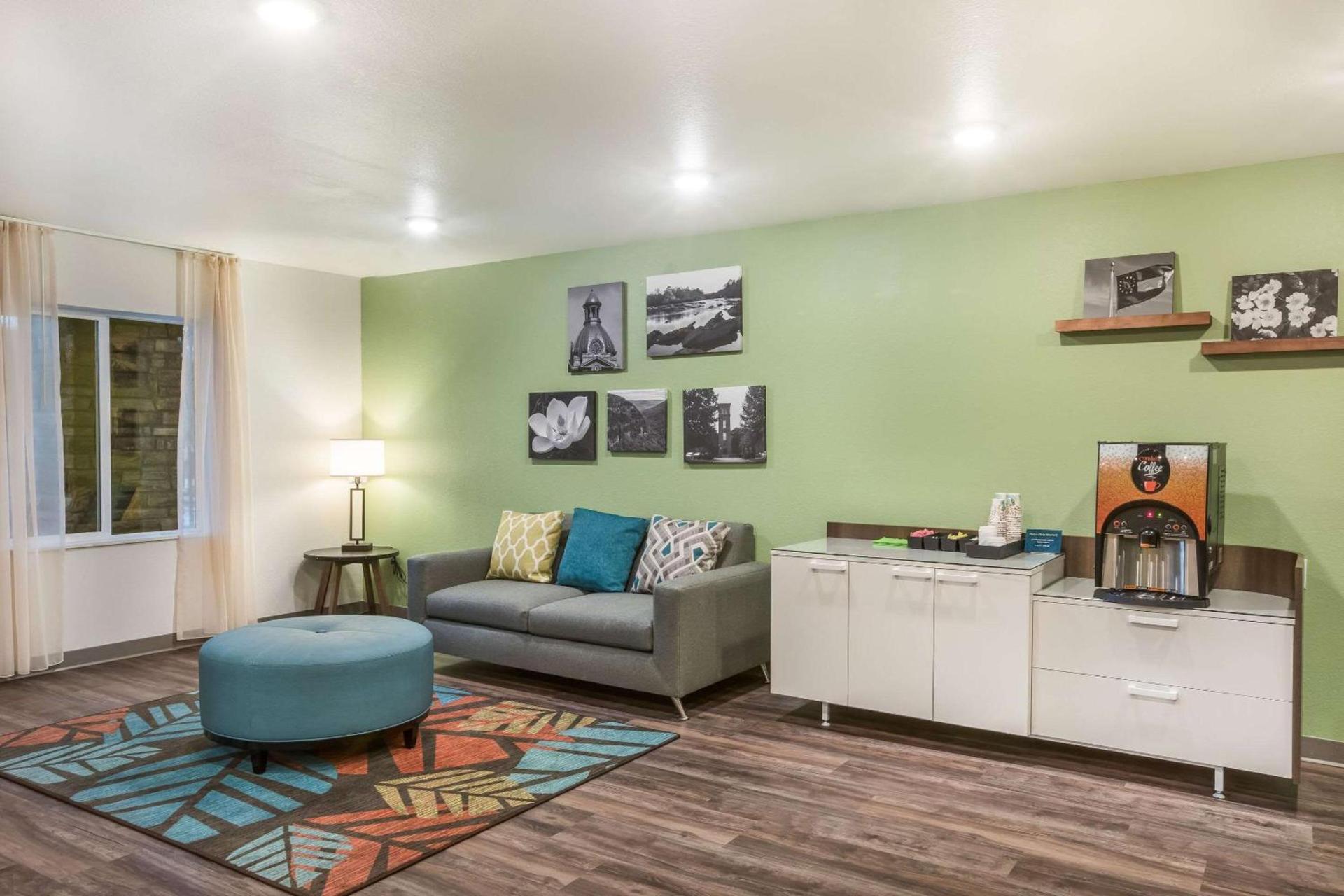WoodSpring Suites Atlanta Newnan photo 6