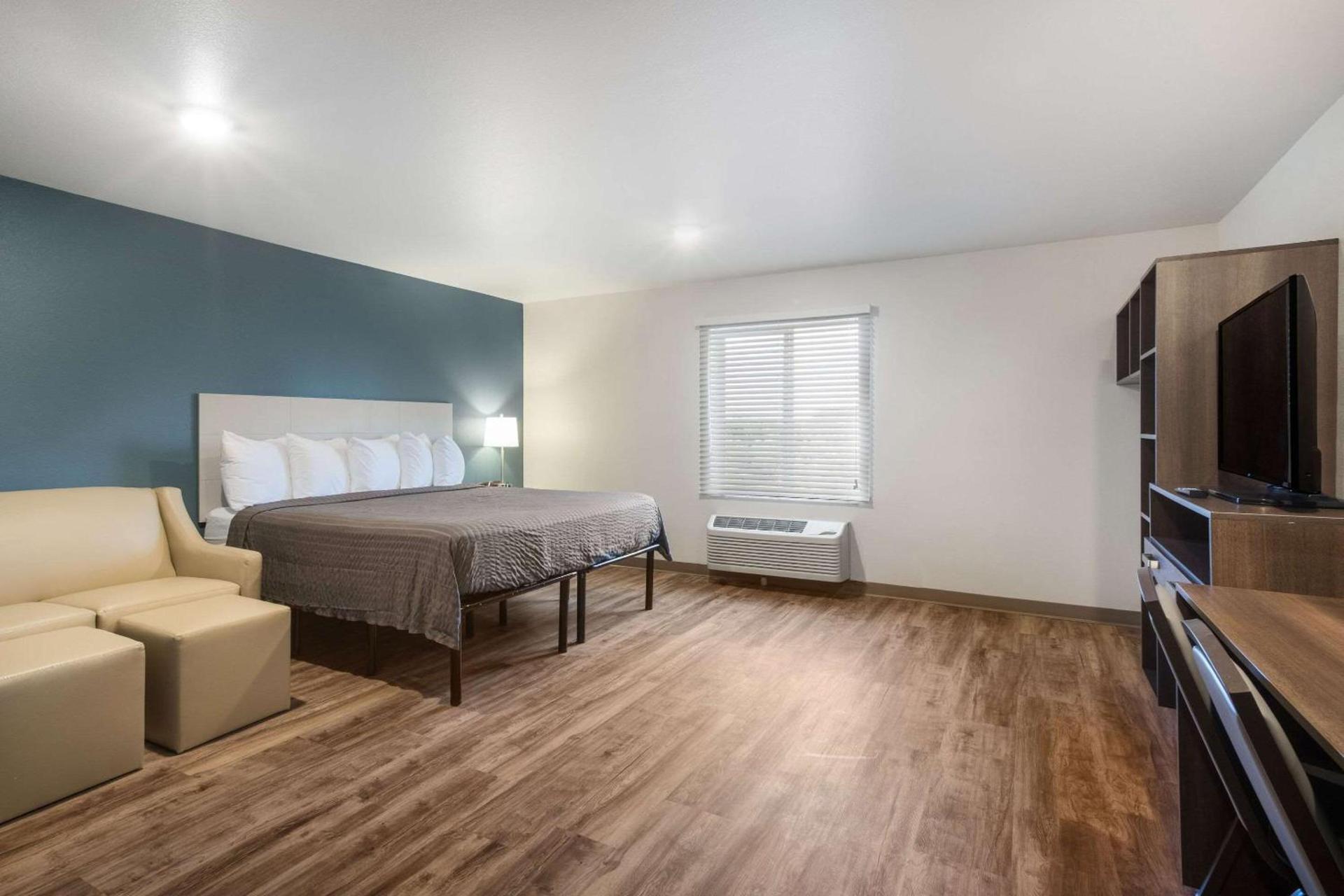 WoodSpring Suites Atlanta Newnan photo 13