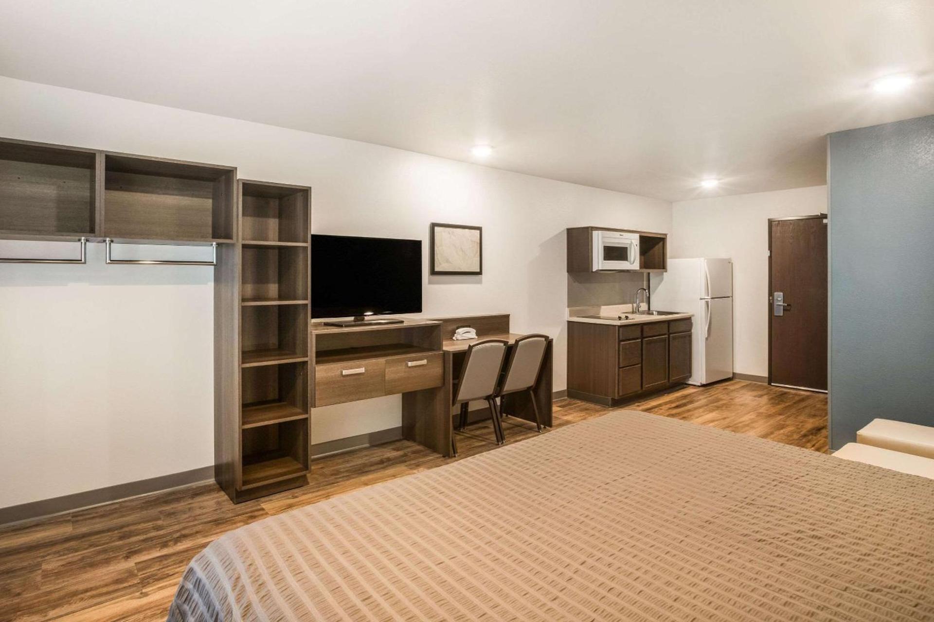 WoodSpring Suites Atlanta Newnan photo 21