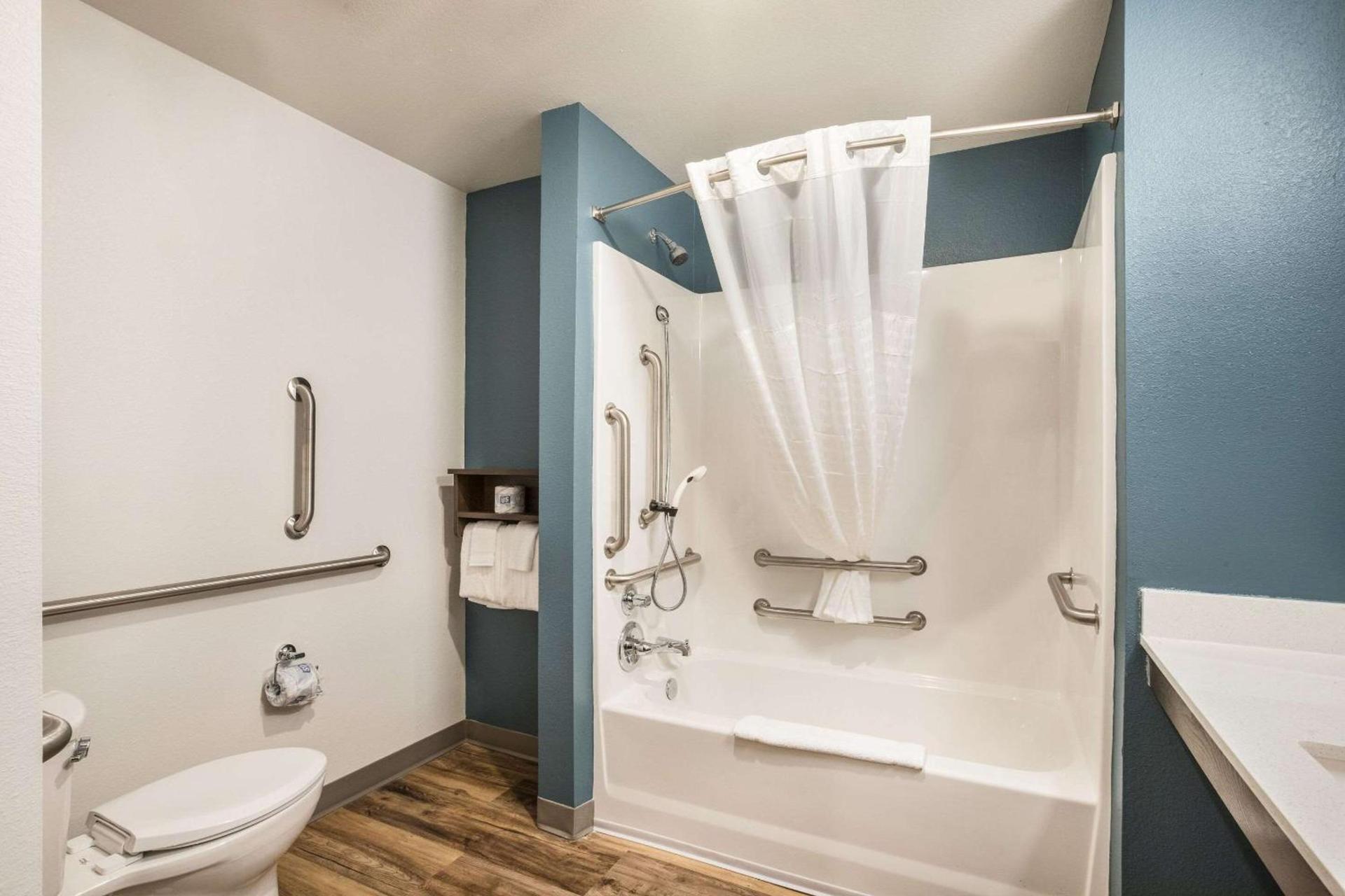 WoodSpring Suites Atlanta Newnan photo 25