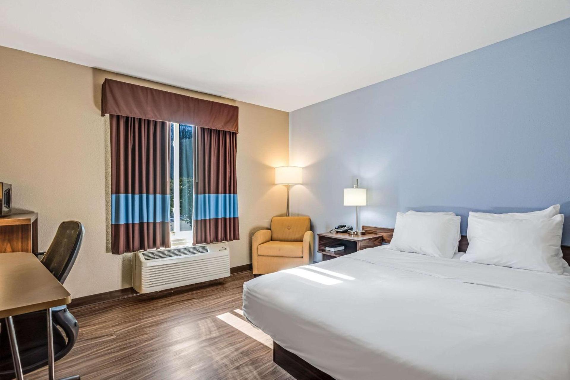 Quality Inn Calvert City - Paducah East photo 19